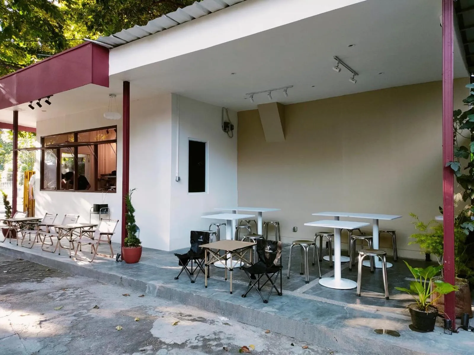 Restaurant/places to eat in Jeng Tini Guest House