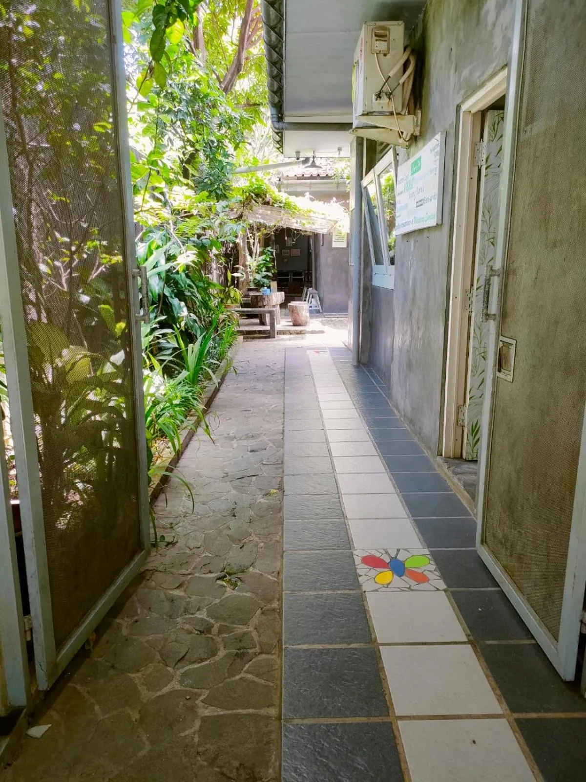 Facade/entrance in Jeng Tini Guest House