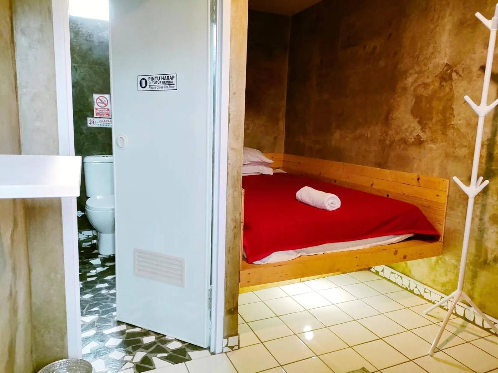 Bed in Jeng Tini Guest House