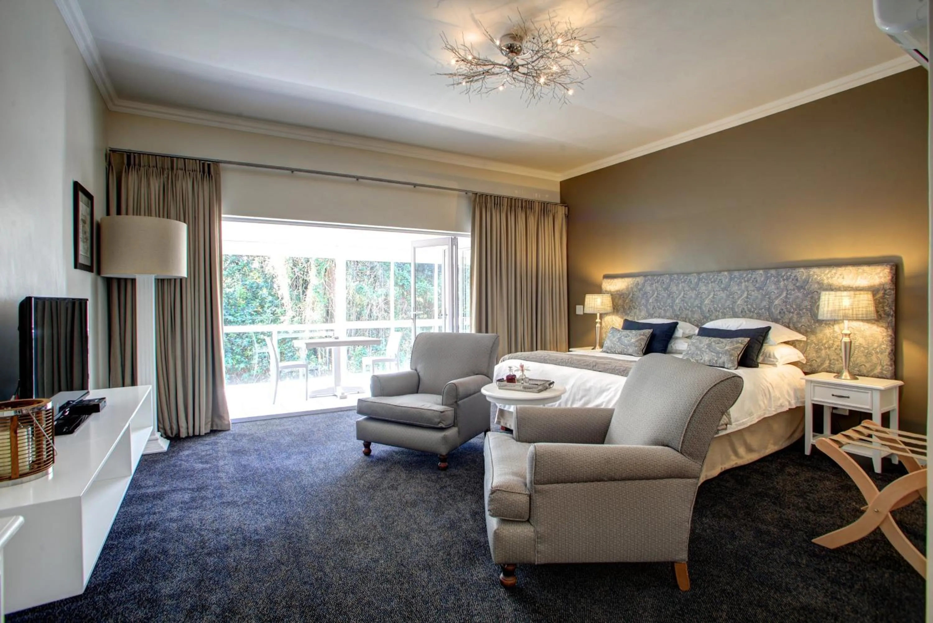 Photo of the whole room, Bed in Cinnamon Boutique Guest House