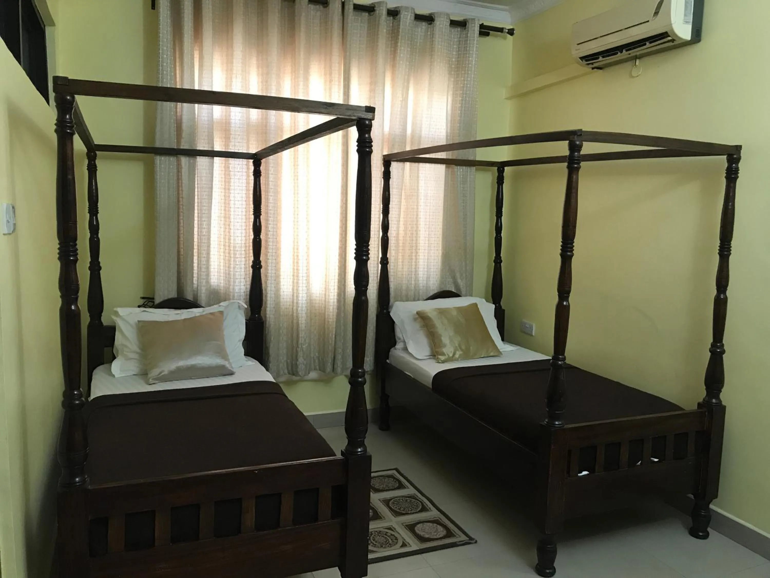 Bed in Transit Motel Ukonga