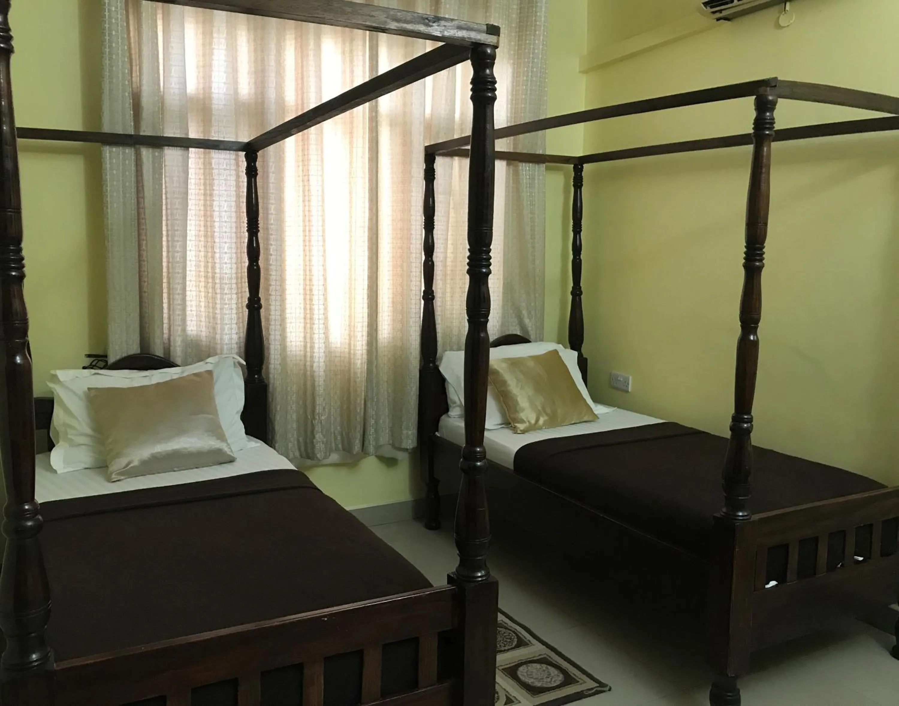 Bed in Transit Motel Ukonga