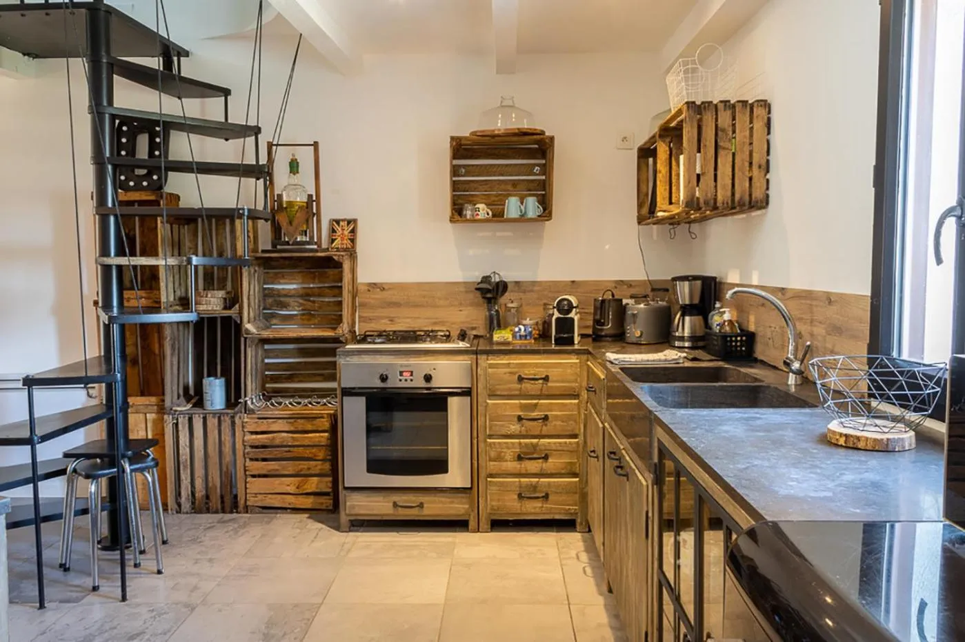 Communal kitchen in Mas Lafleur