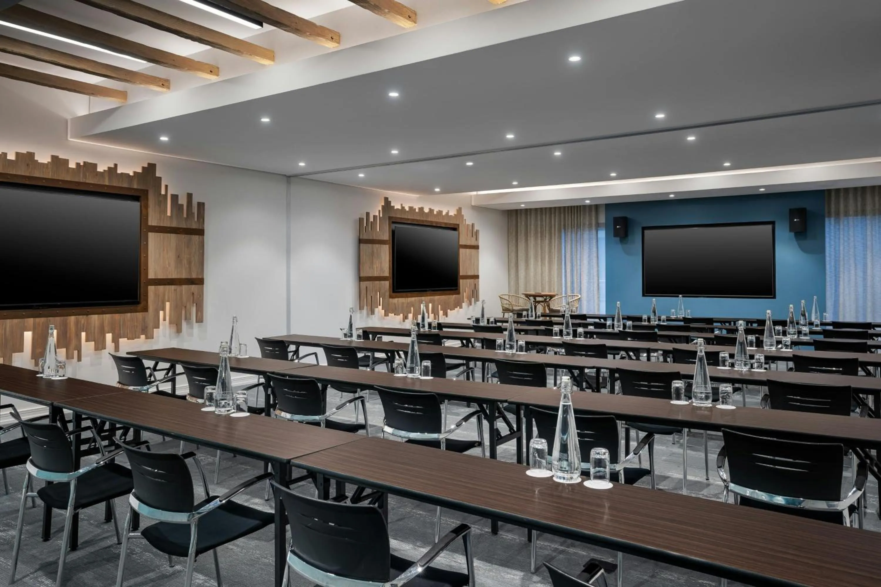 Meeting/conference room in Protea Hotel Fire & Ice! by Marriott Durban Umhlanga Ridge