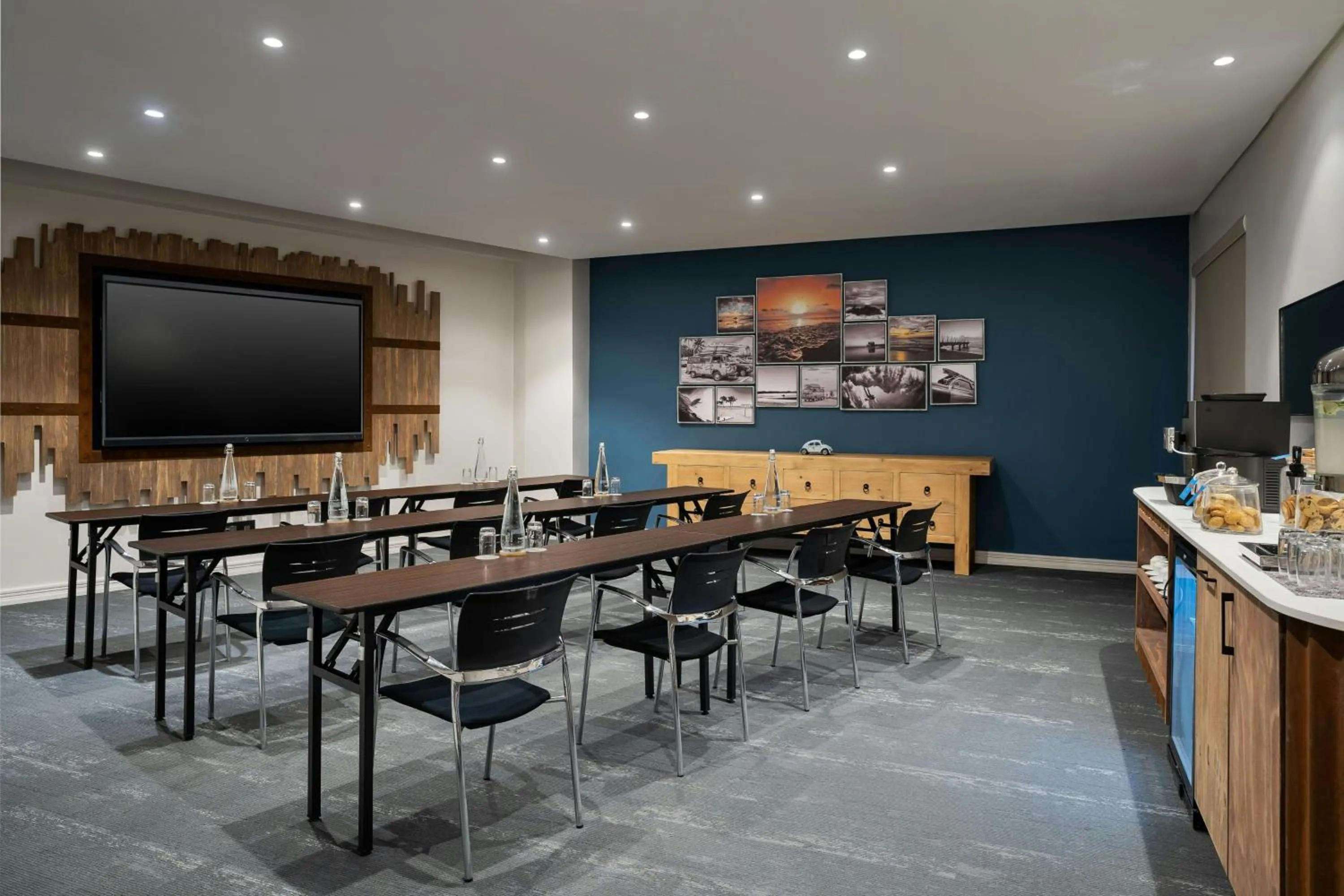 Meeting/conference room in Protea Hotel Fire & Ice! by Marriott Durban Umhlanga Ridge