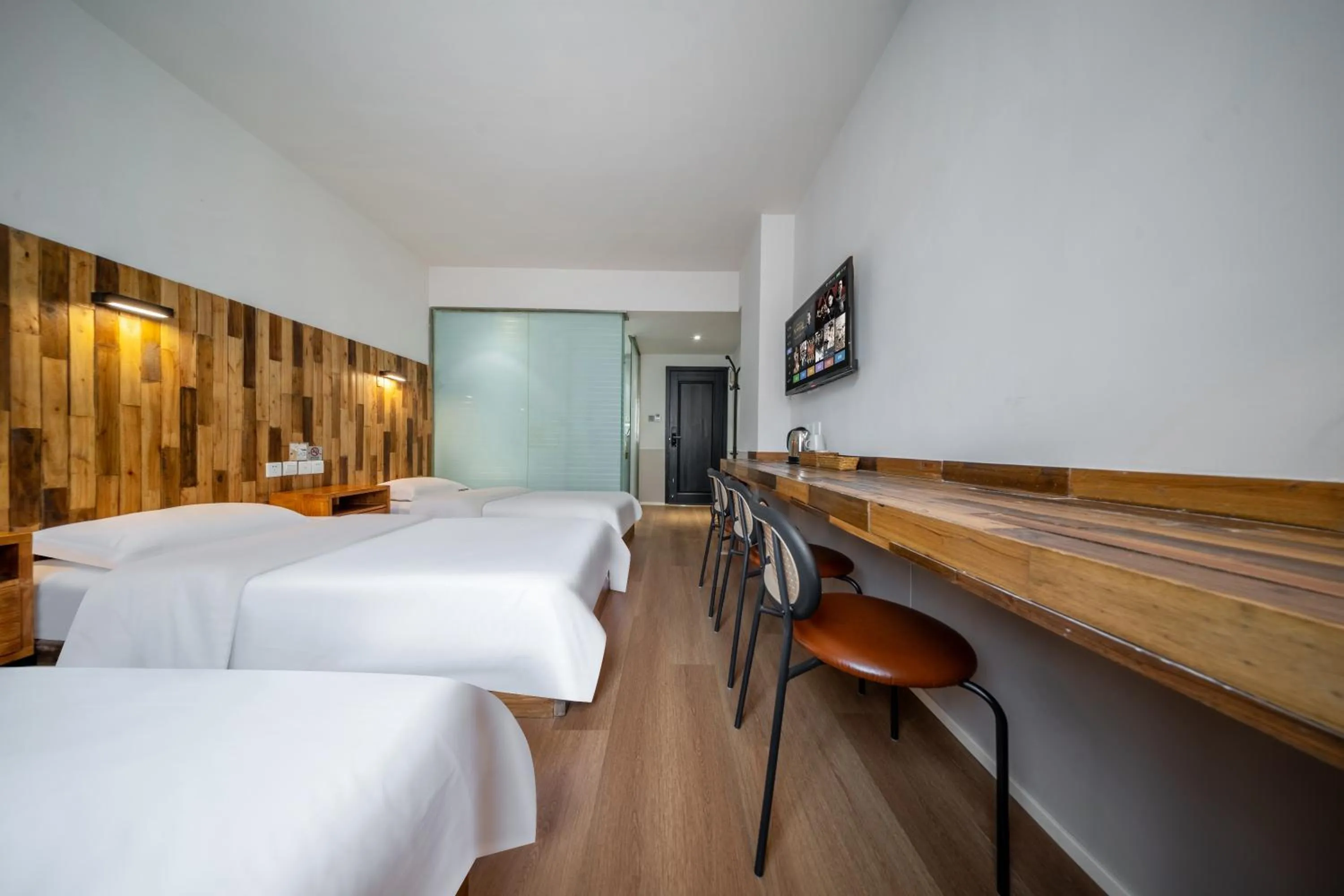 Bed in SONDERIA Lazybones Hostel- Wenshu Temple Side, Chill Hostel with All-Day Brunch, Travel Agency in English & Local Bar Vibes