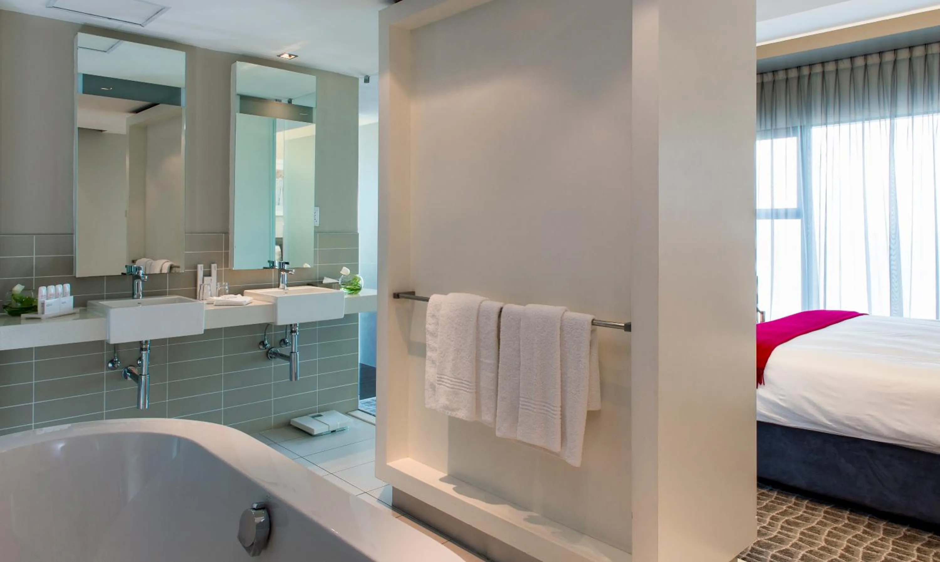 Bathroom, Bed in Radisson Blu Hotel, Port Elizabeth