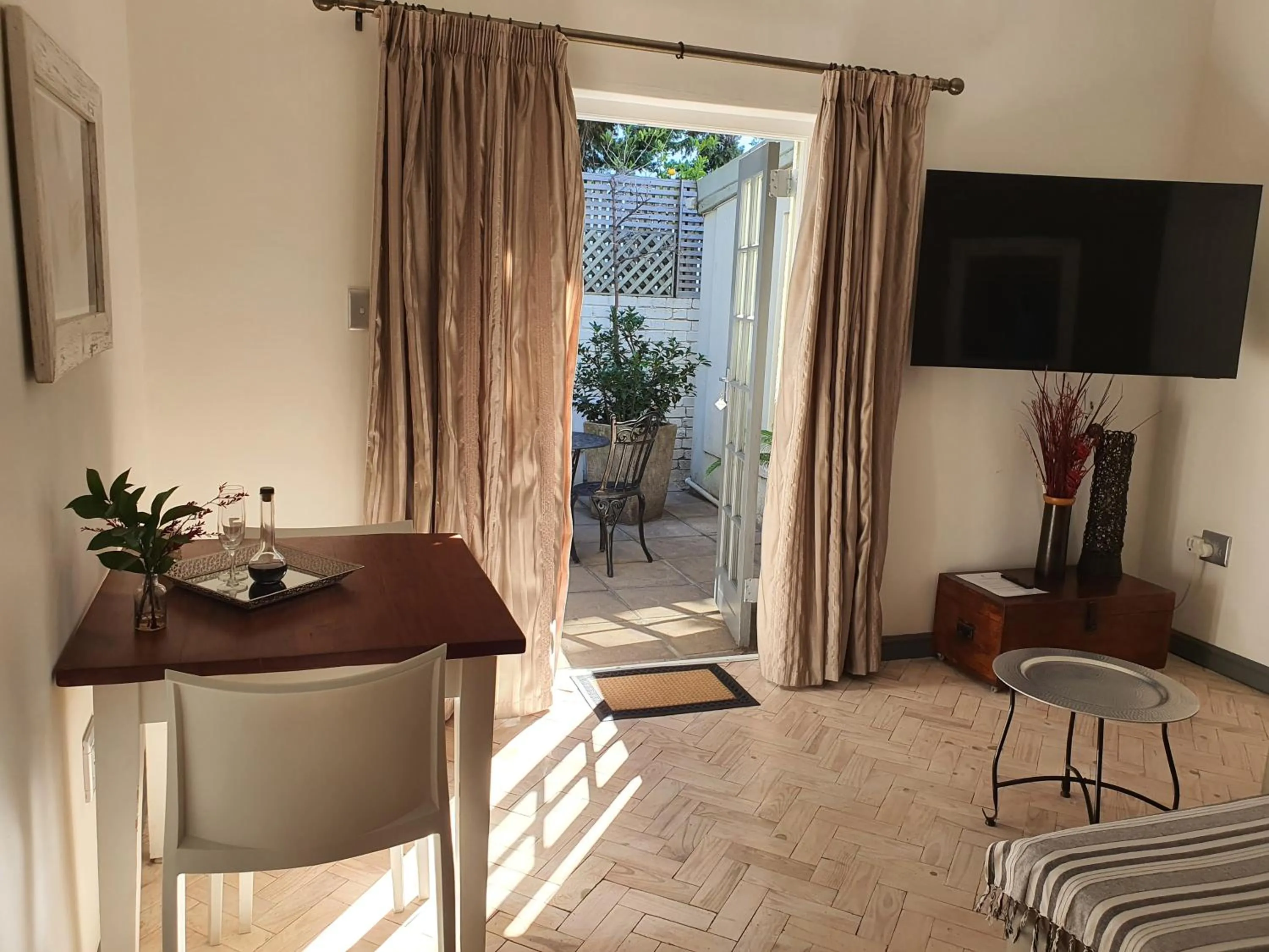 Seating area in Wild Olive Guest House & Villa