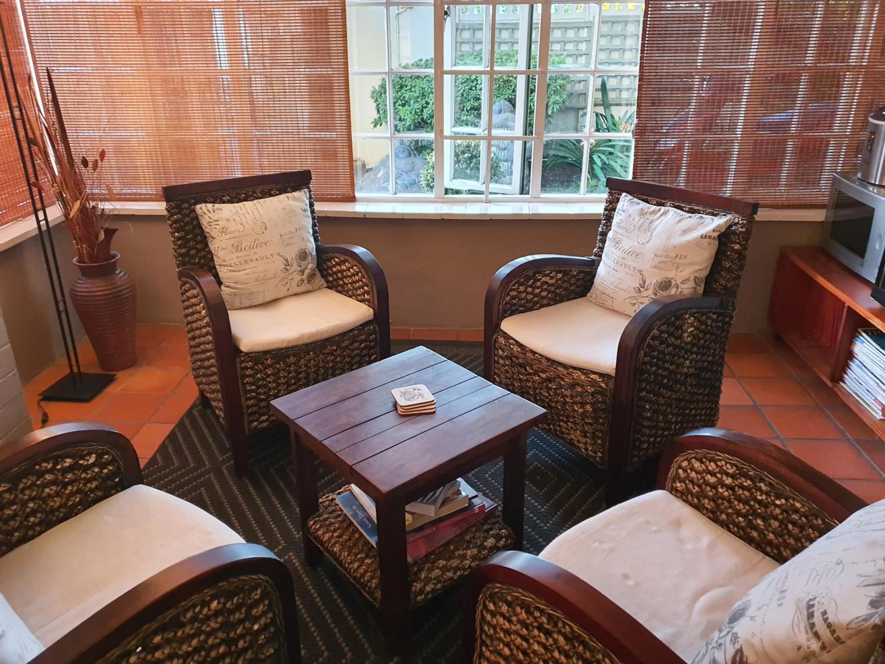 Lounge or bar in Wild Olive Guest House & Villa