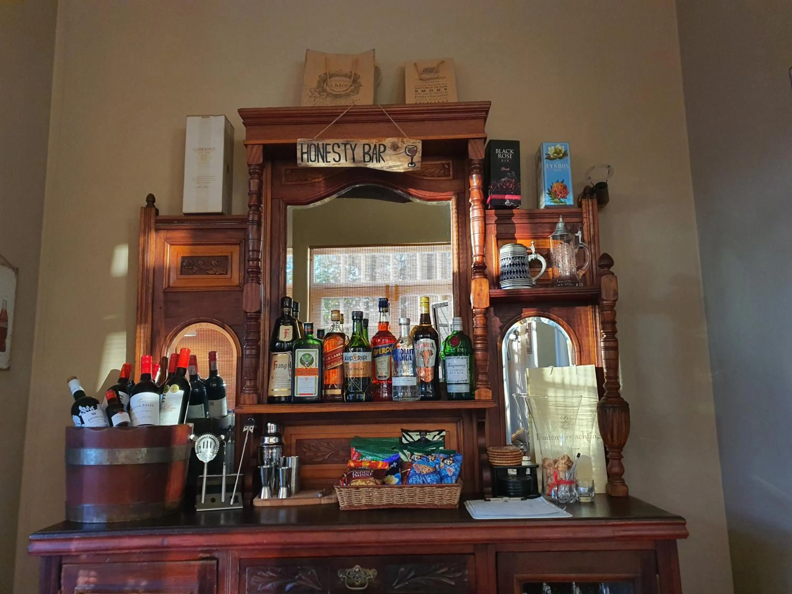 Lounge or bar in Wild Olive Guest House & Villa