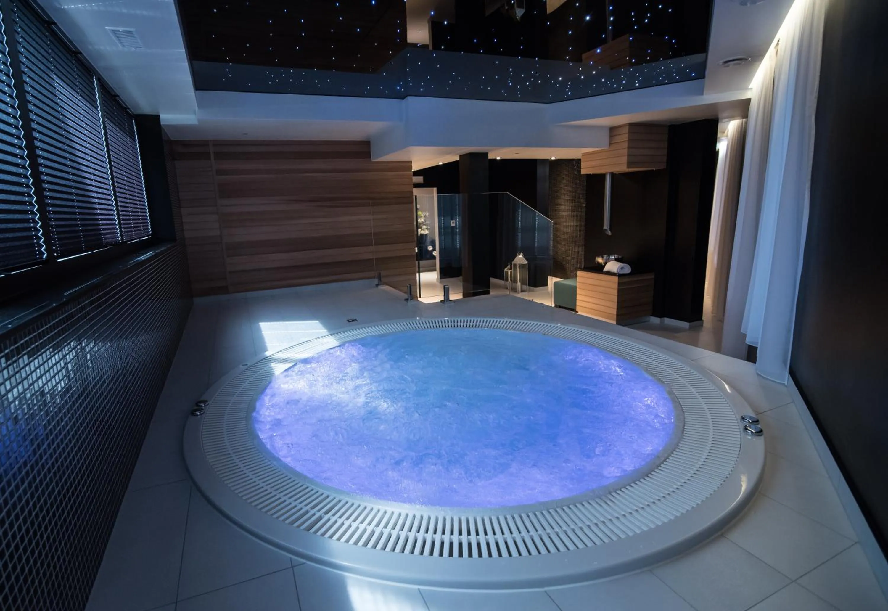 Hot Tub in Hotel Limanova