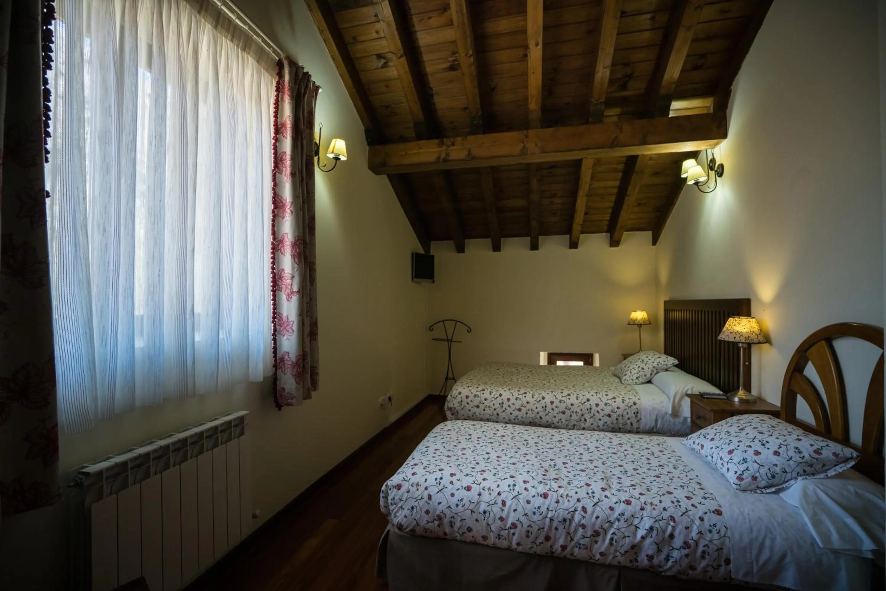 Photo of the whole room, Bed in Posada 3 Valles