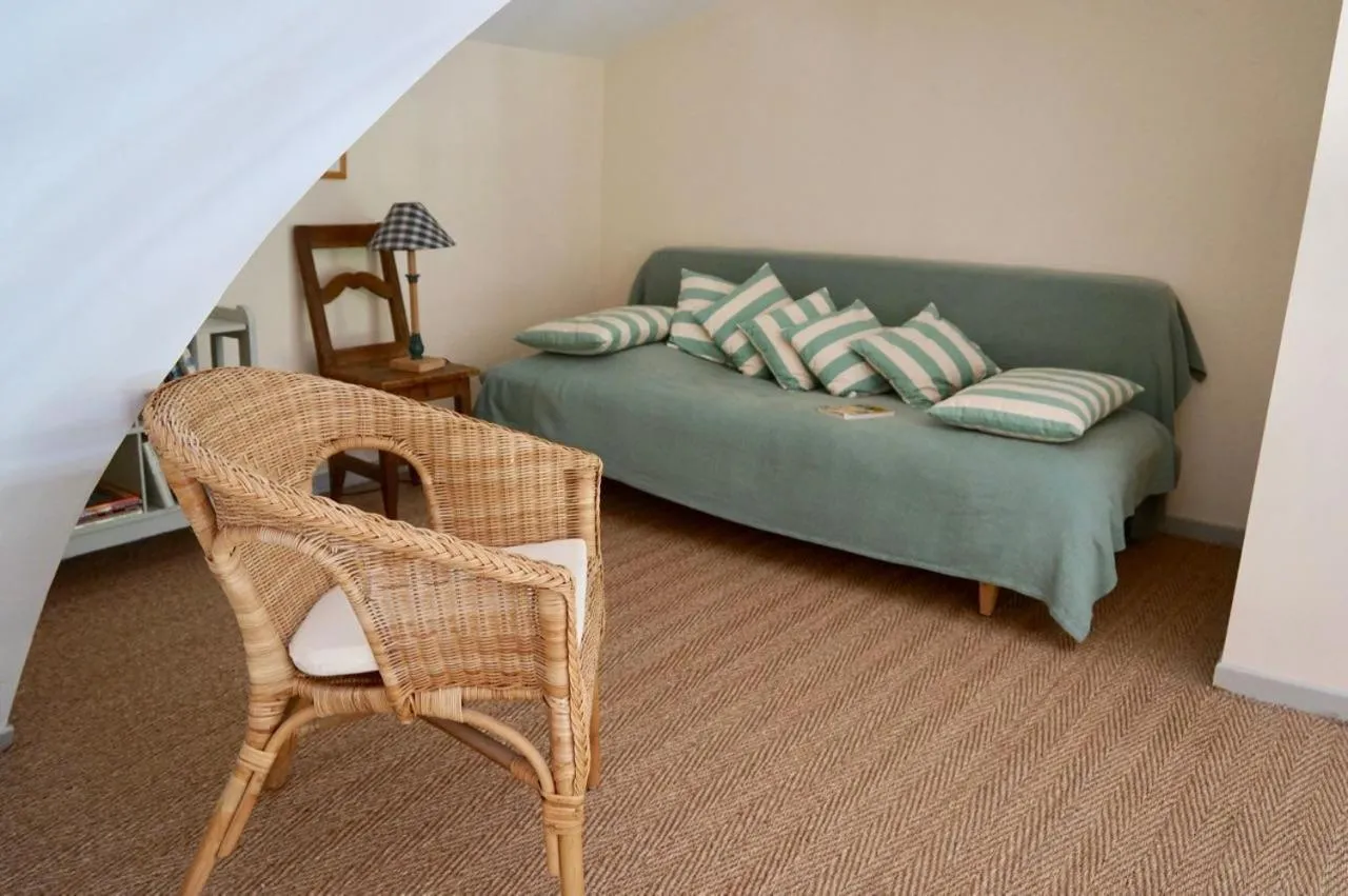 Seating area in La Rougeanne