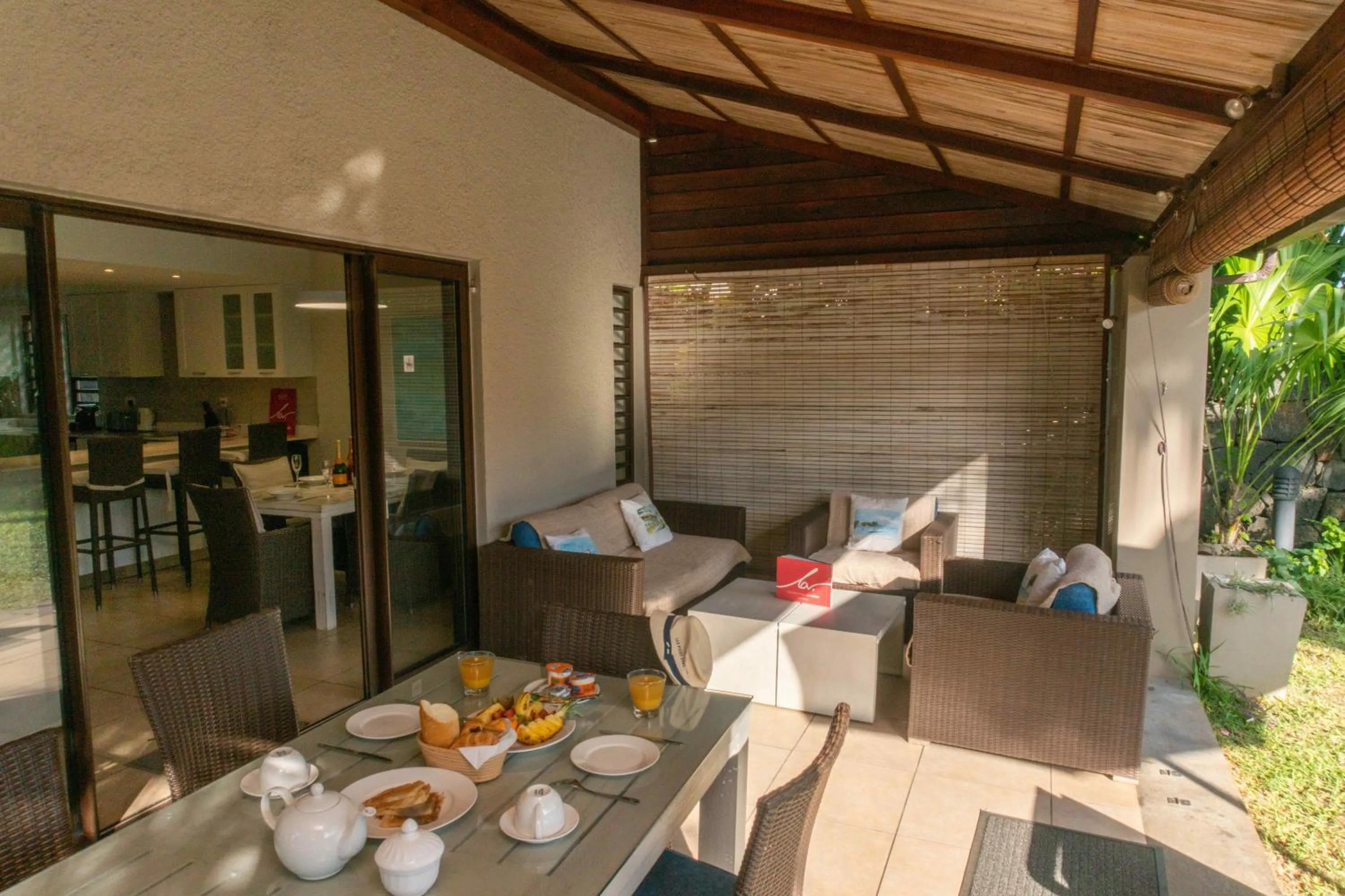 Lounge or bar in Bel Azur Beach Residence by LOV Mauritius