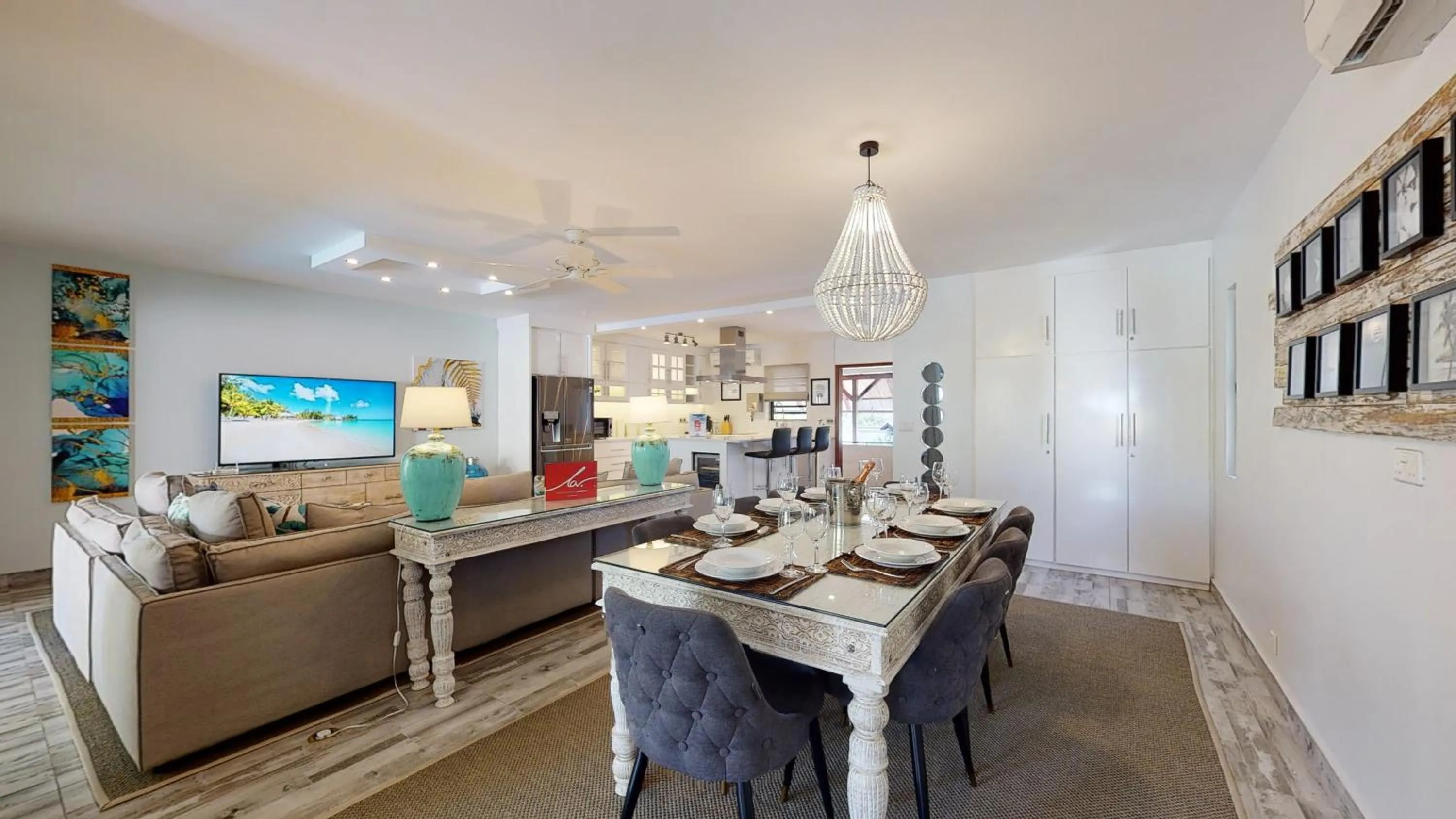 Living room in Bel Azur Beach Residence by LOV Mauritius