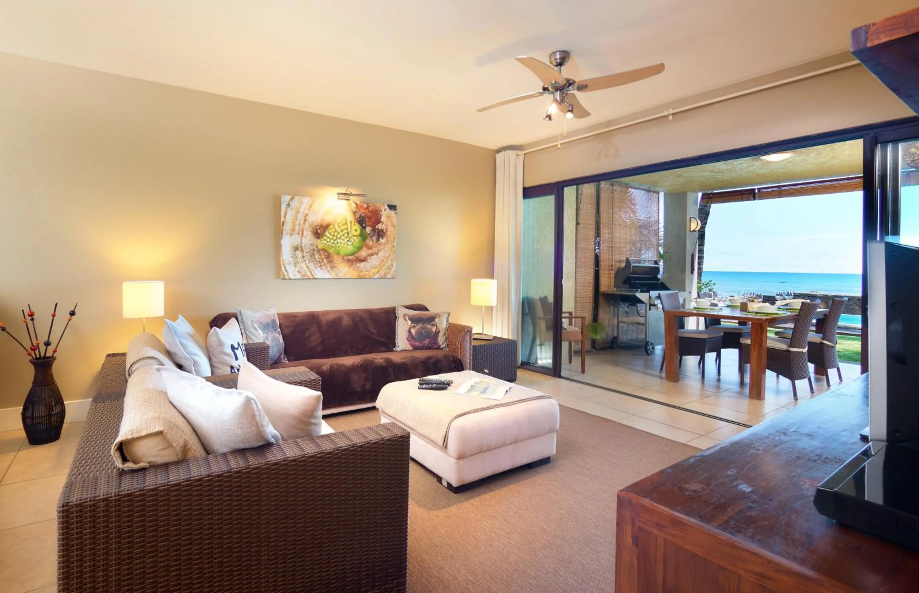 Living room in Bel Azur Beach Residence by LOV Mauritius