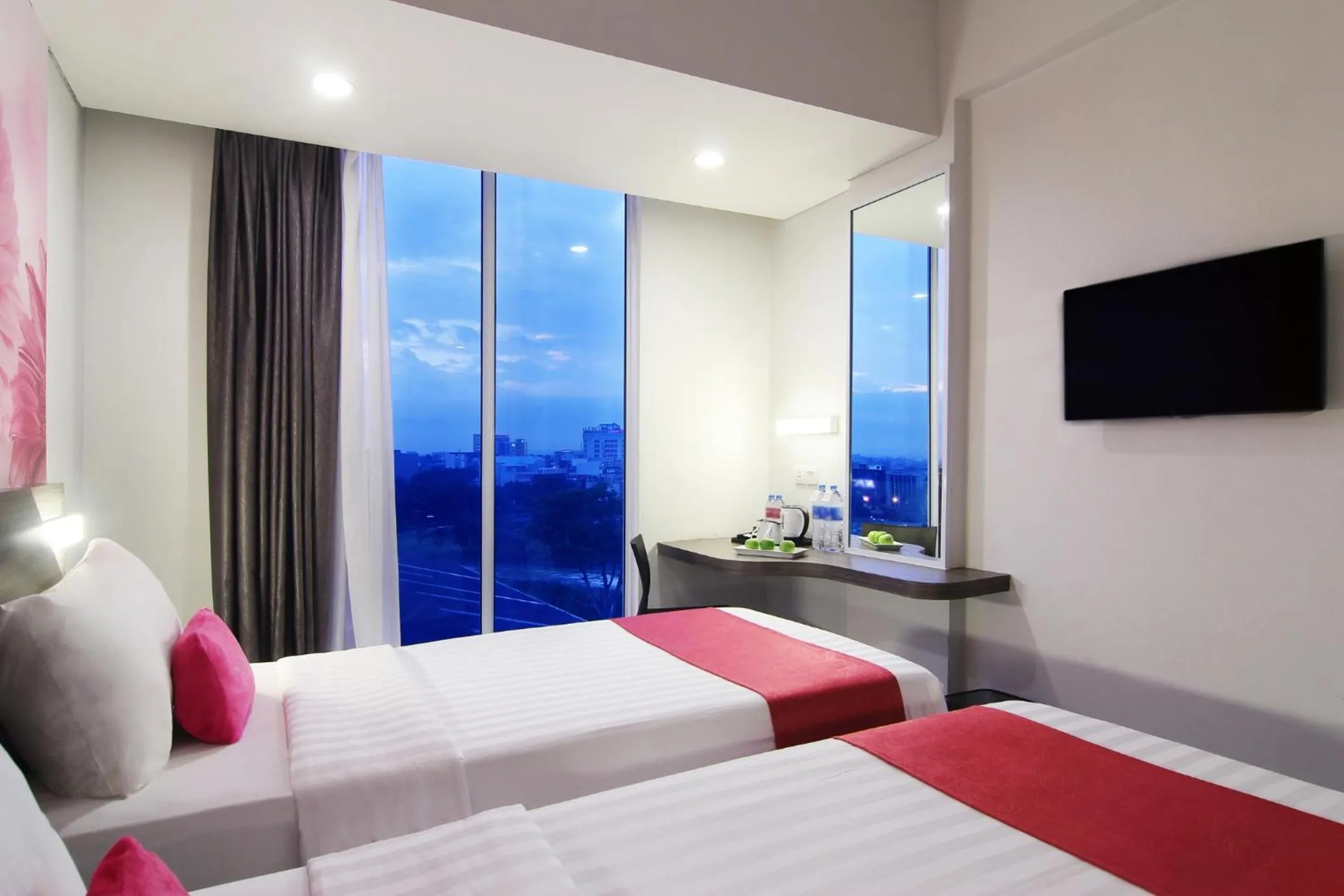 Photo of the whole room, Bed in favehotel Pekanbaru