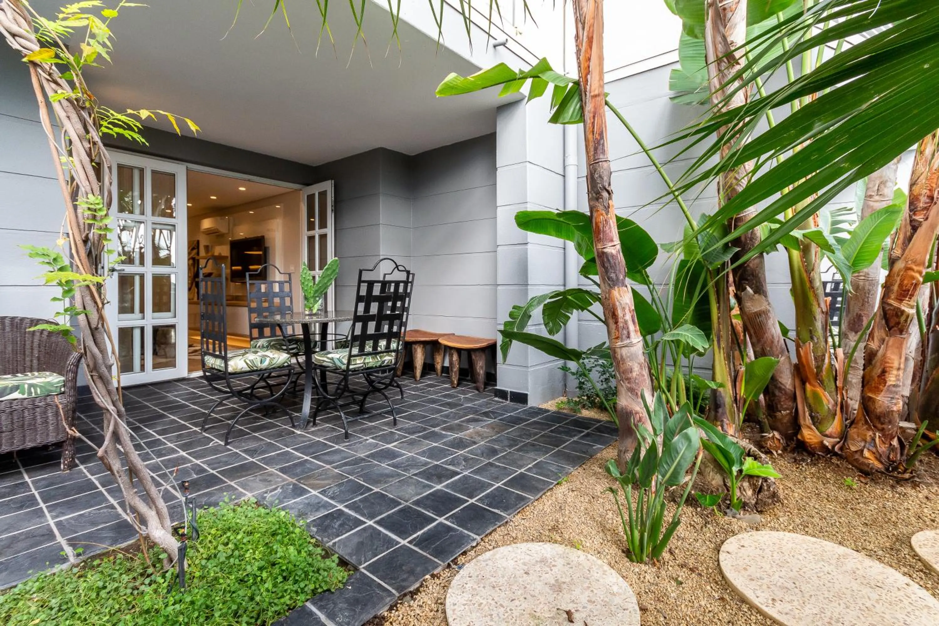 Garden in Romney Park Luxury Apartments by The Stay Collection