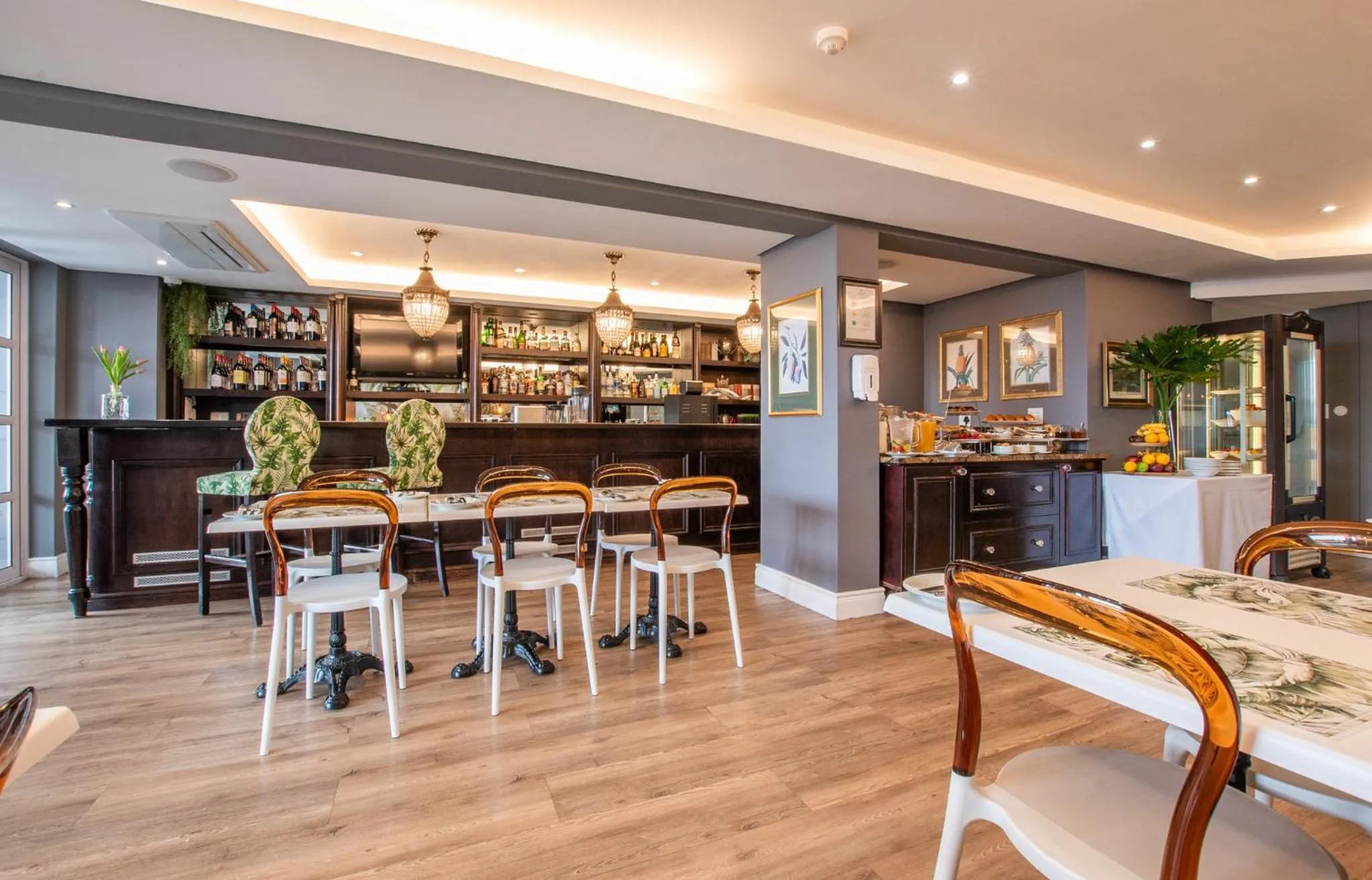 Restaurant/places to eat in Romney Park Luxury Apartments by The Stay Collection