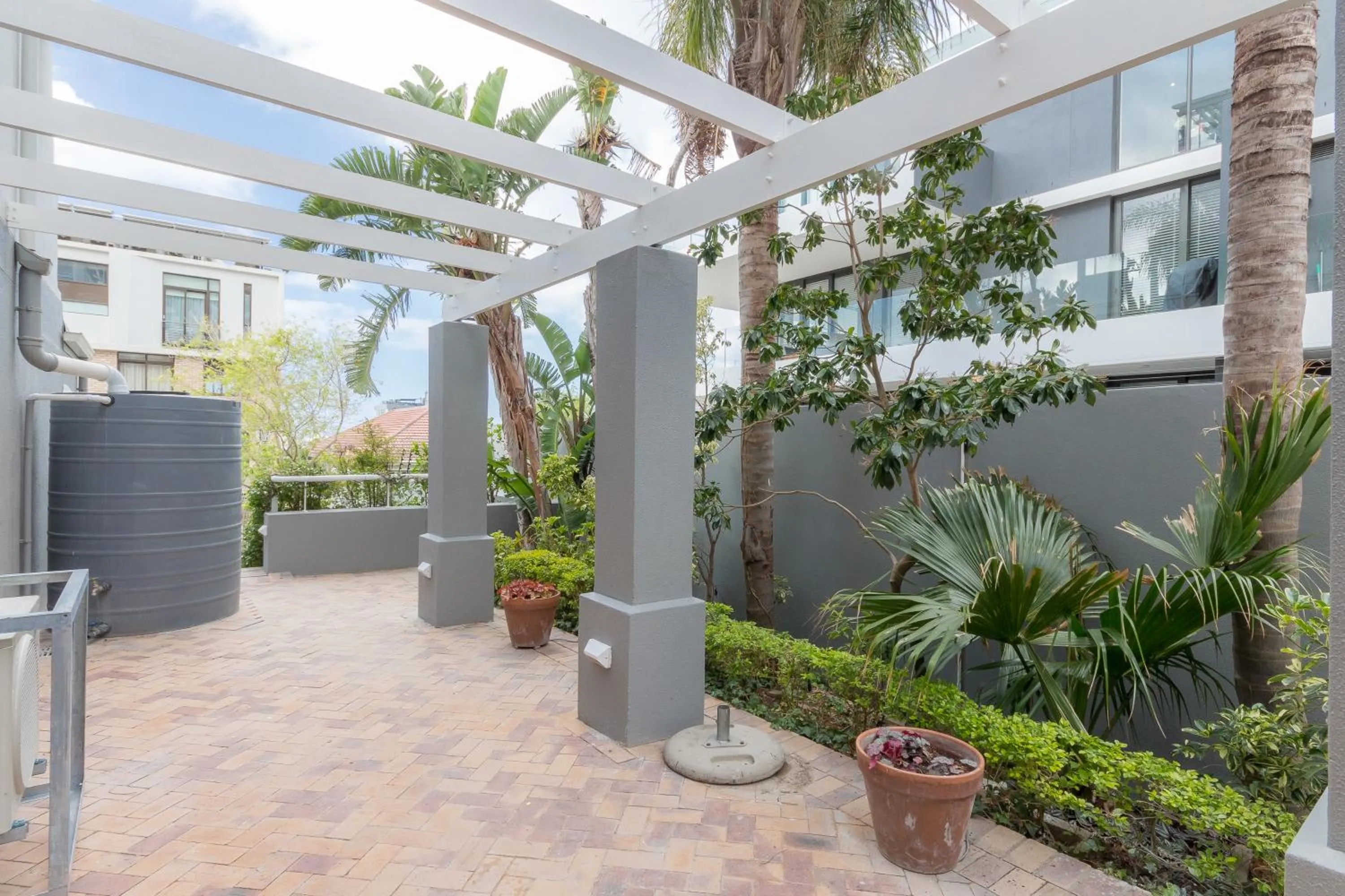 Garden in Romney Park Luxury Apartments by The Stay Collection