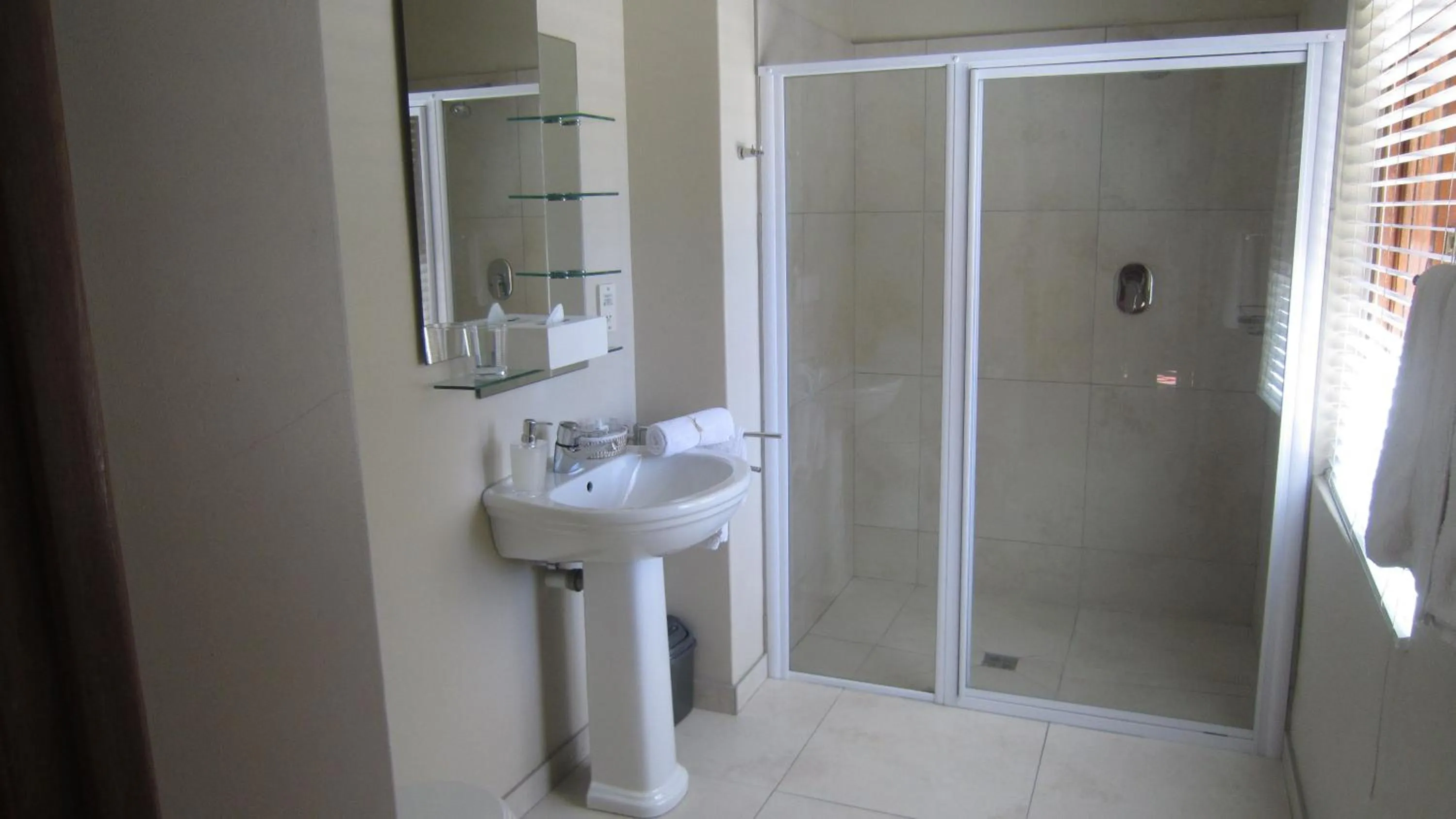 Bathroom in Oak Tree Lodge