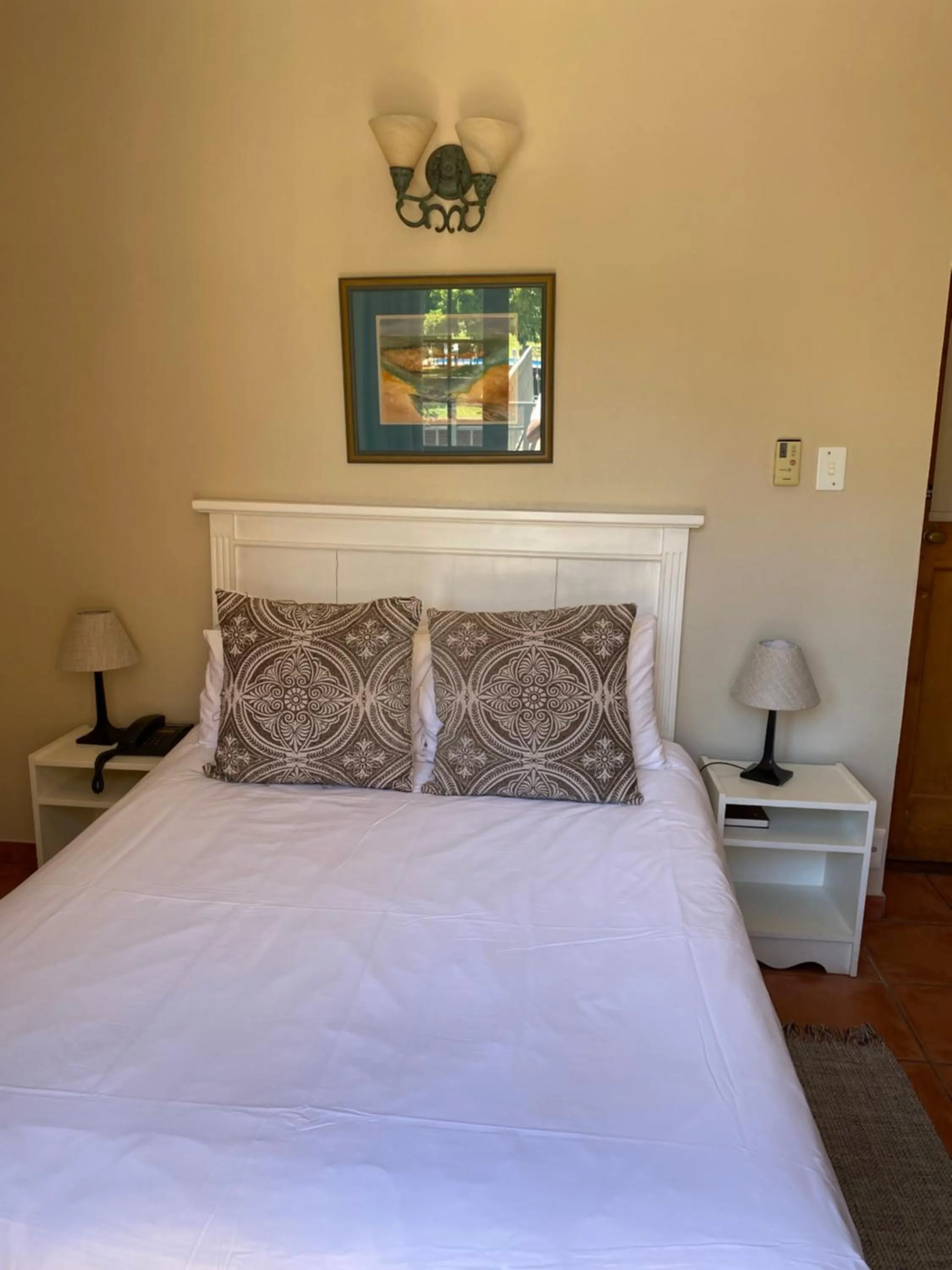 Bed in Oak Tree Lodge