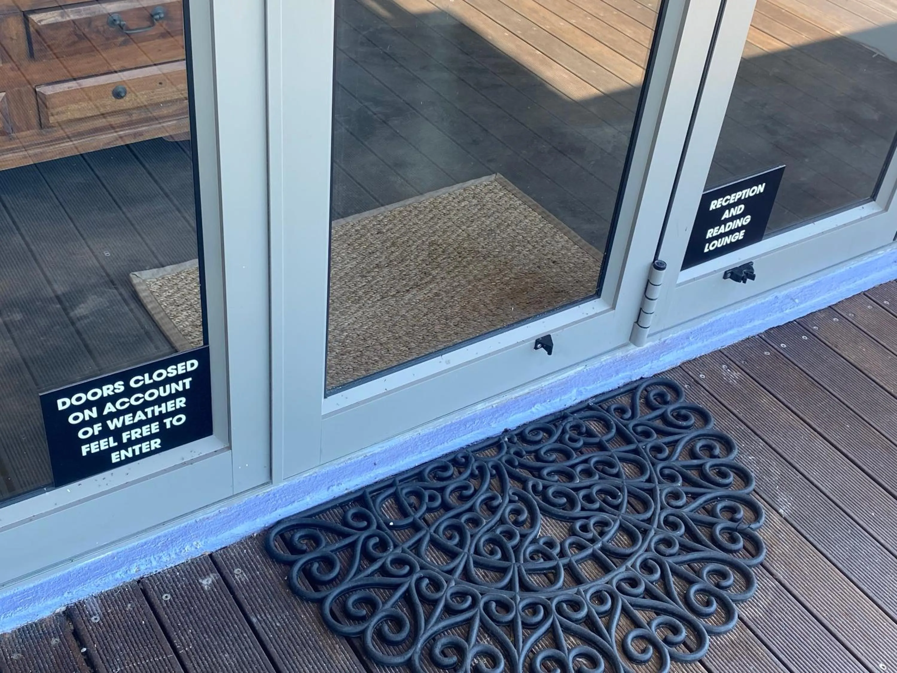 Communal lounge/ TV room in Sea Paradise