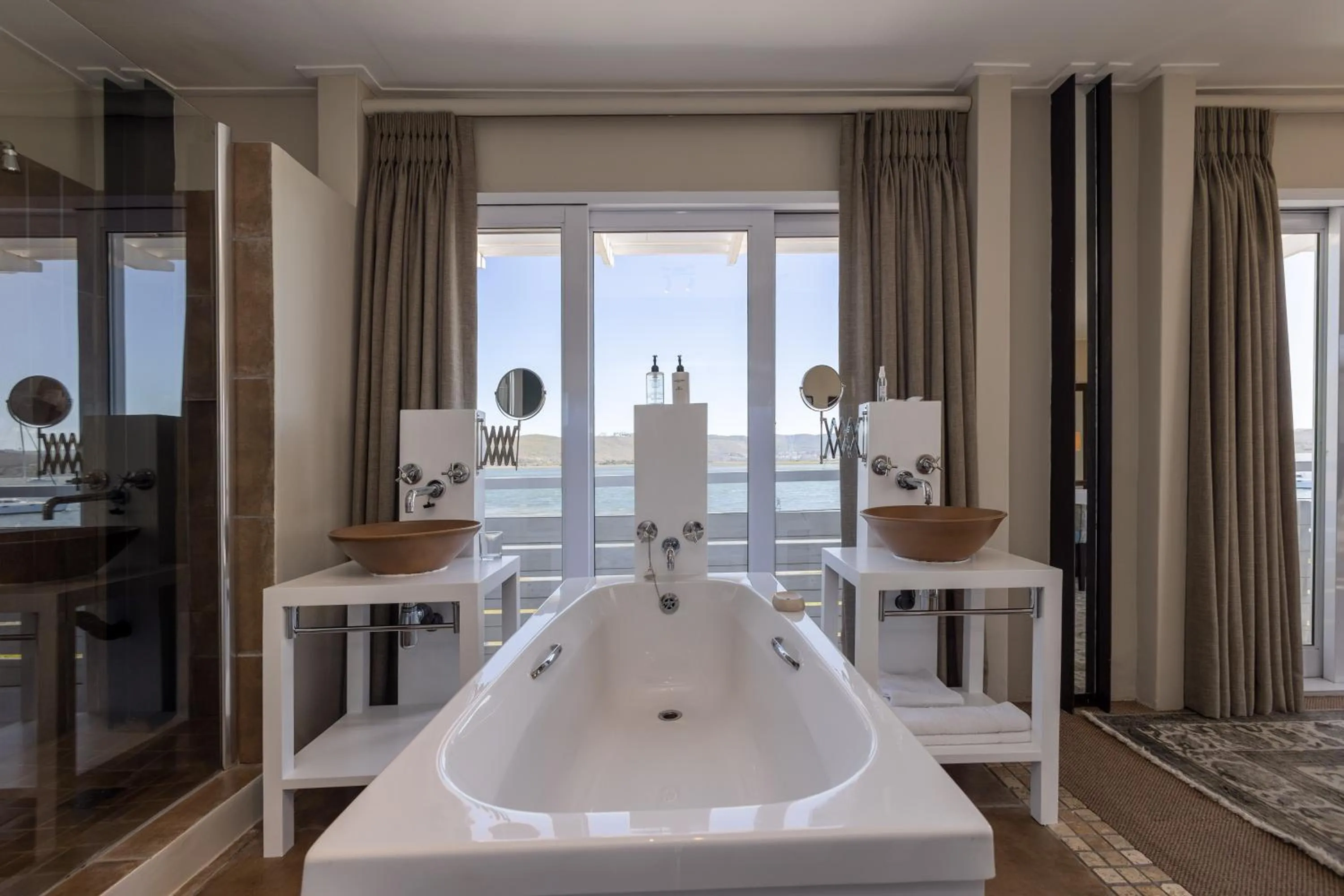 Bath in The Lofts Boutique Hotel