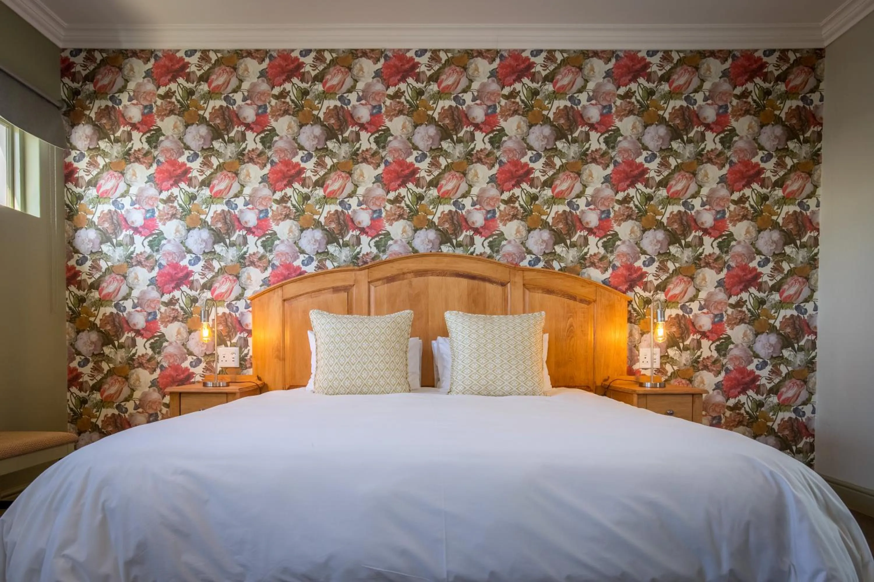 Bed in Montagu Country Hotel