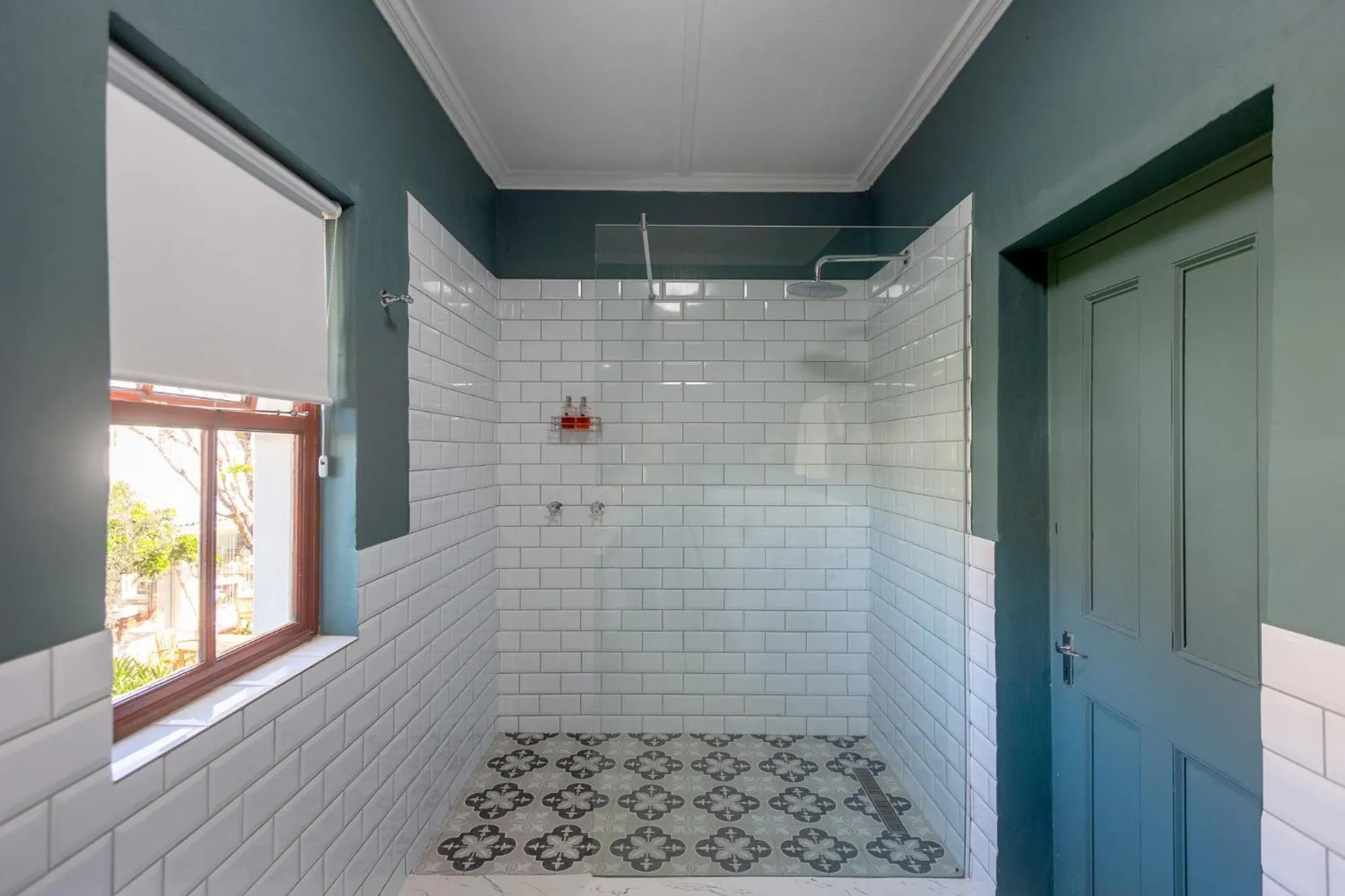 Shower in Montagu Country Hotel