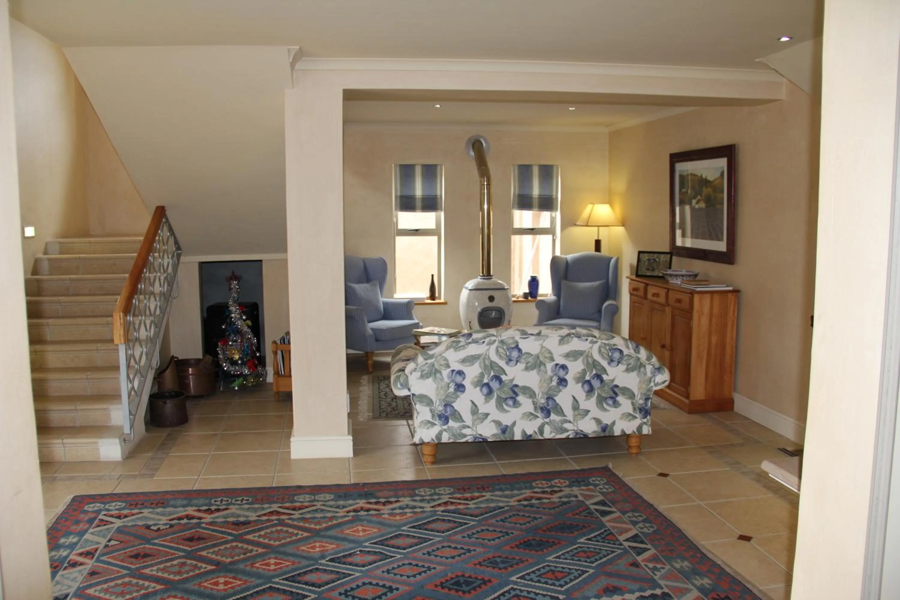 Lounge or bar in On The Cliff Guest House