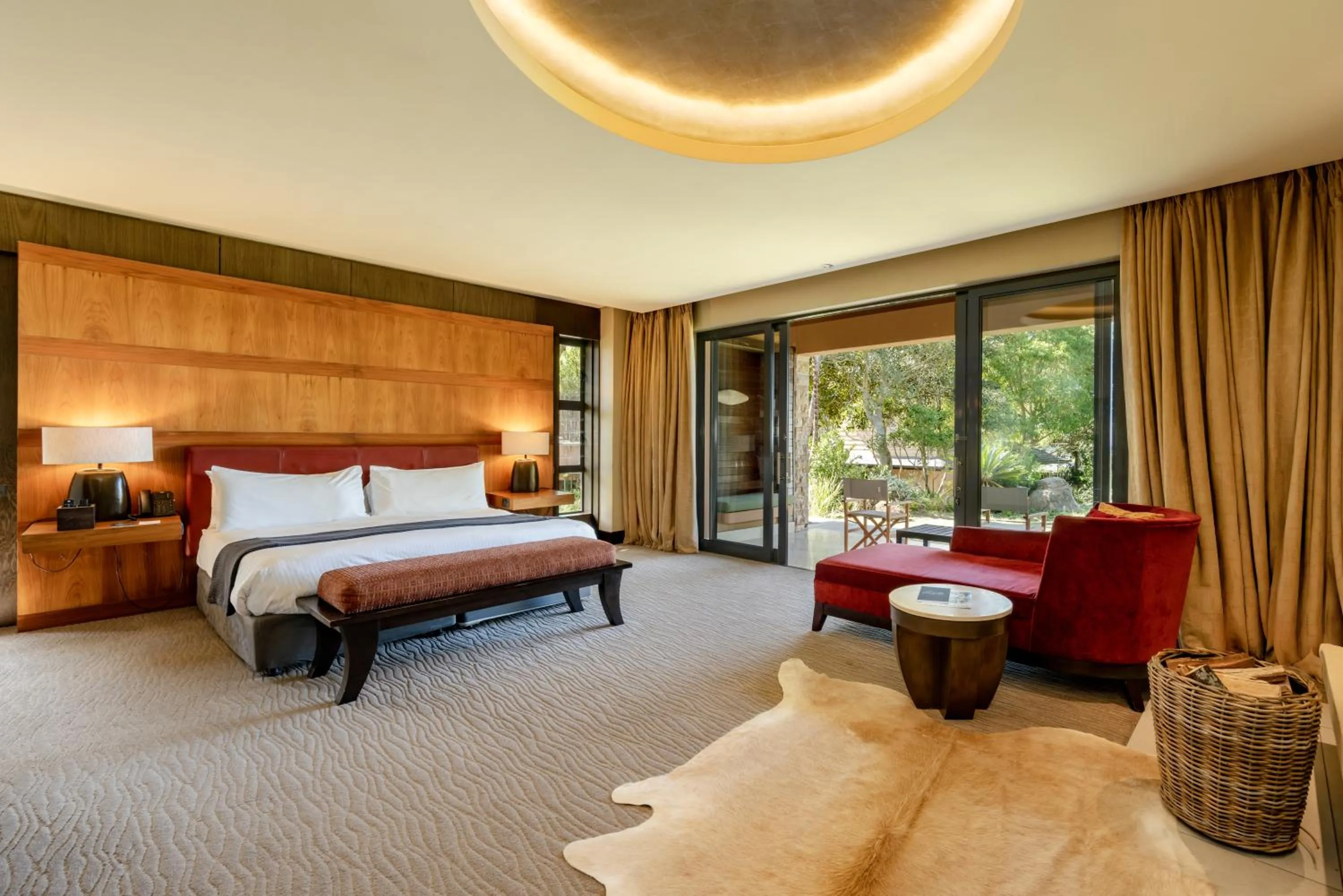 Photo of the whole room, Bed in Pezula Nature Retreat