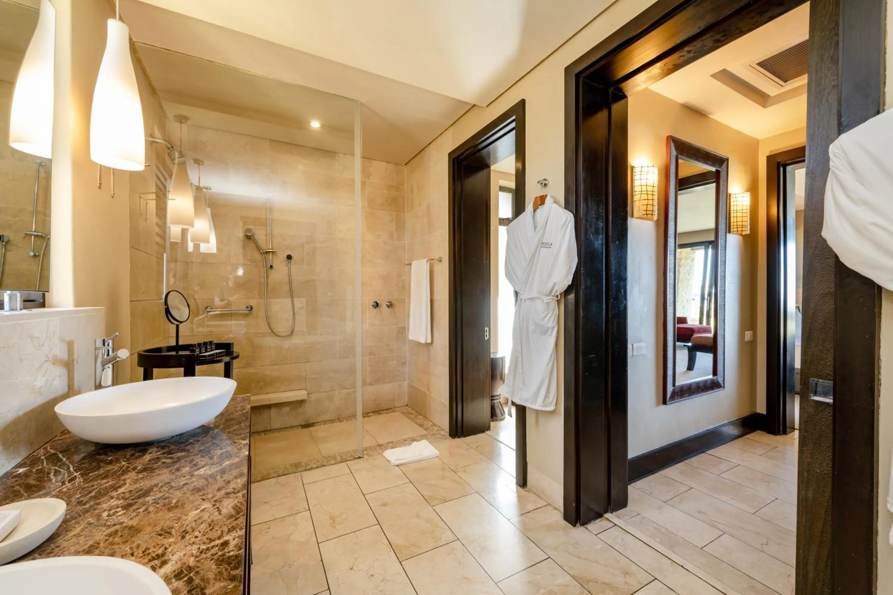 Shower in Pezula Nature Retreat