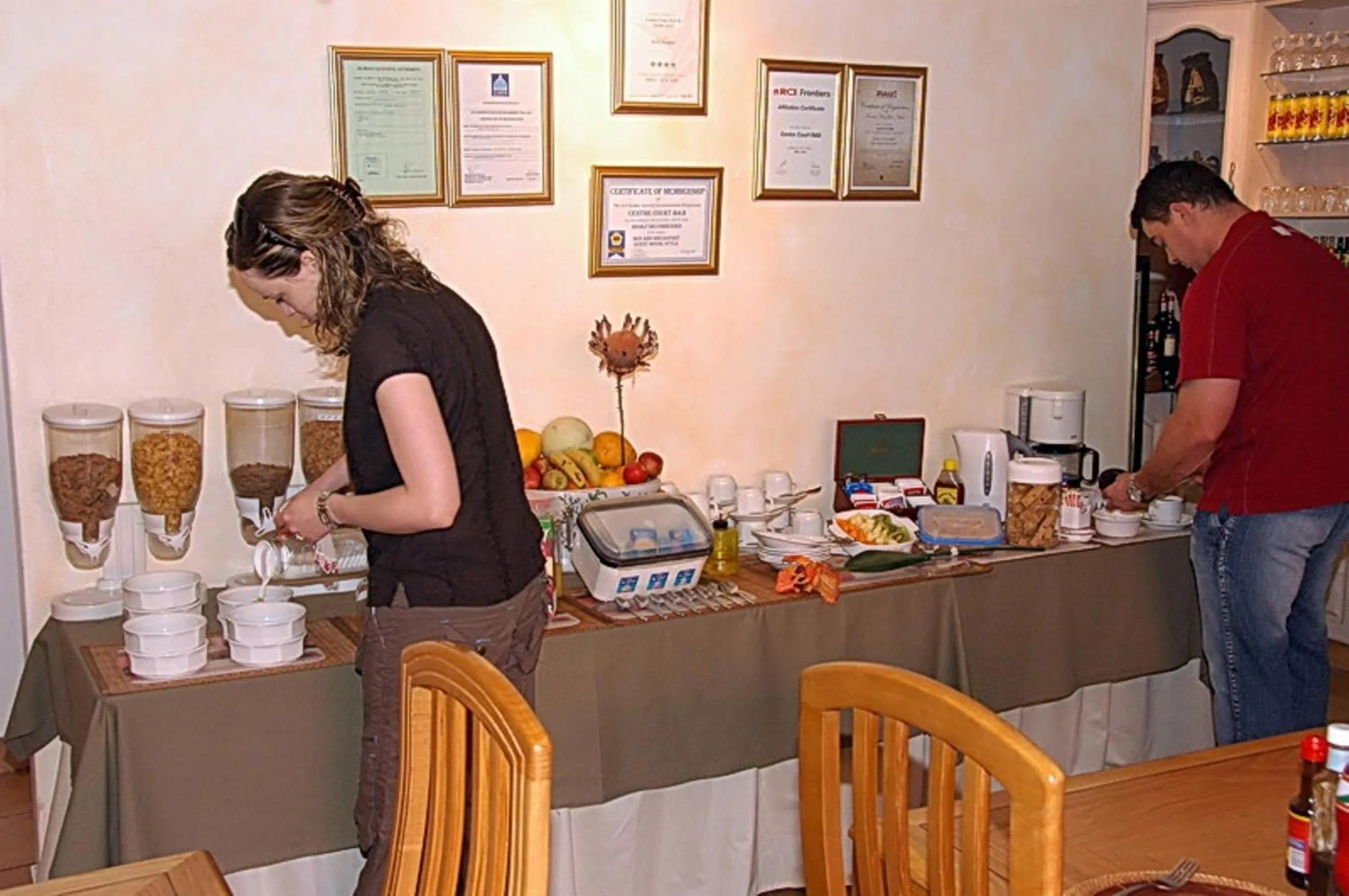 Breakfast in Centre Court B&B