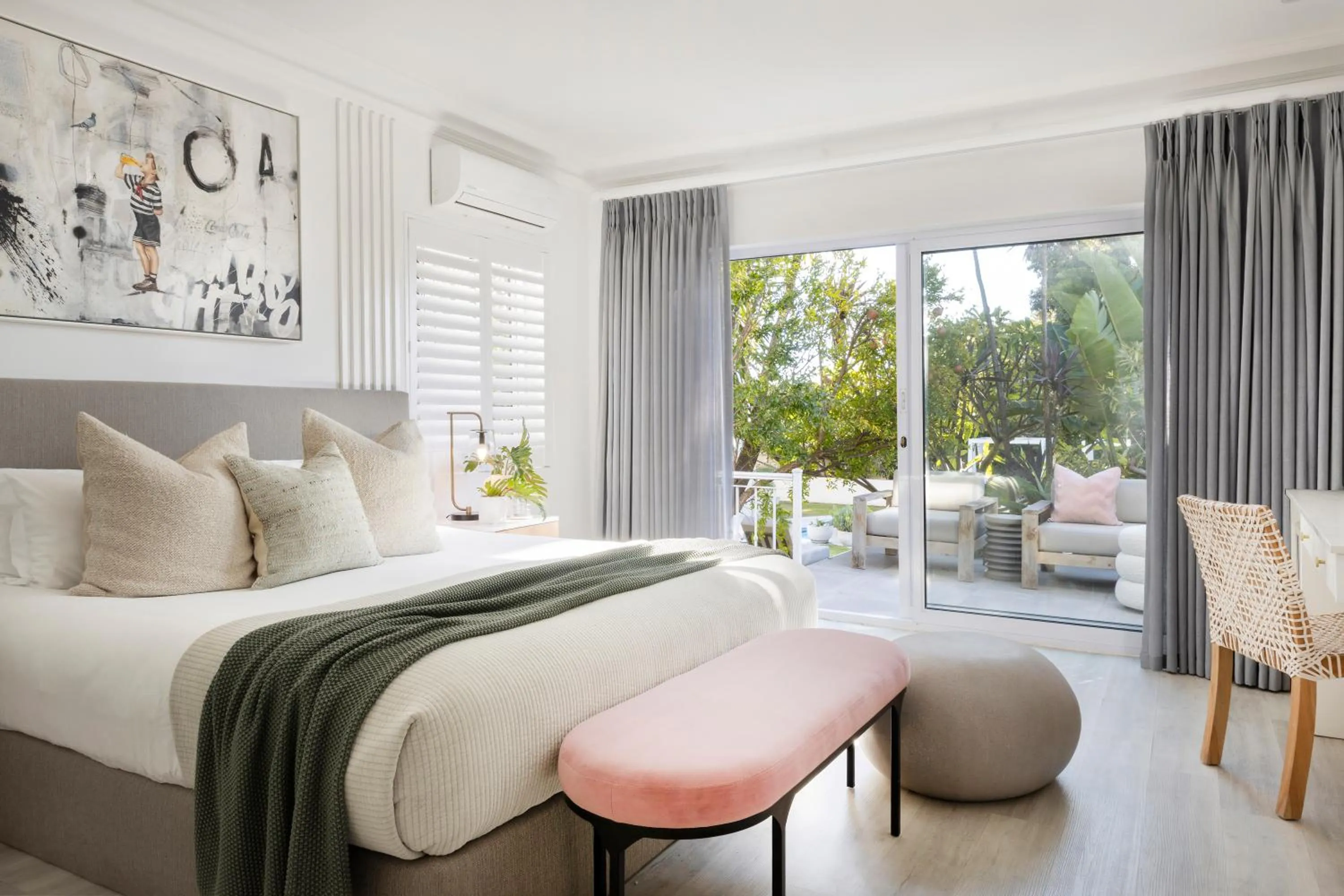 Bed in The Clarendon - Fresnaye