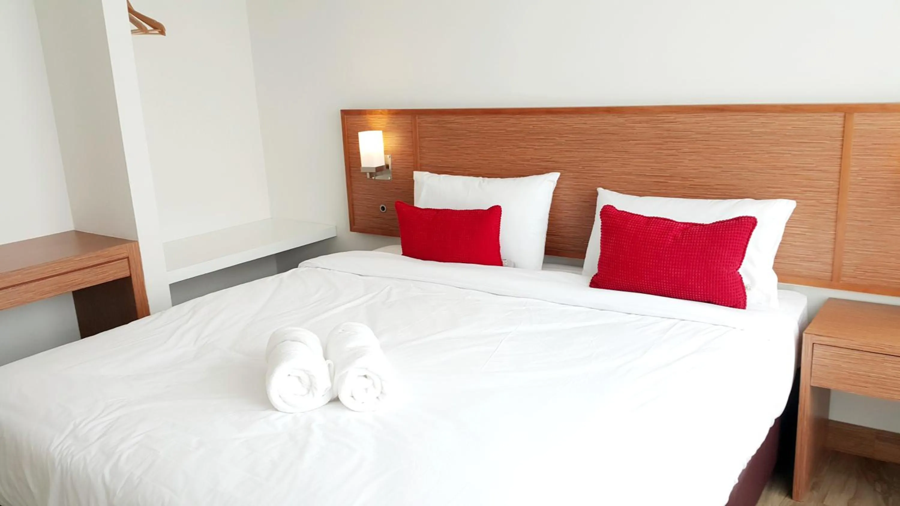 Family, Bed in Donchan Residence