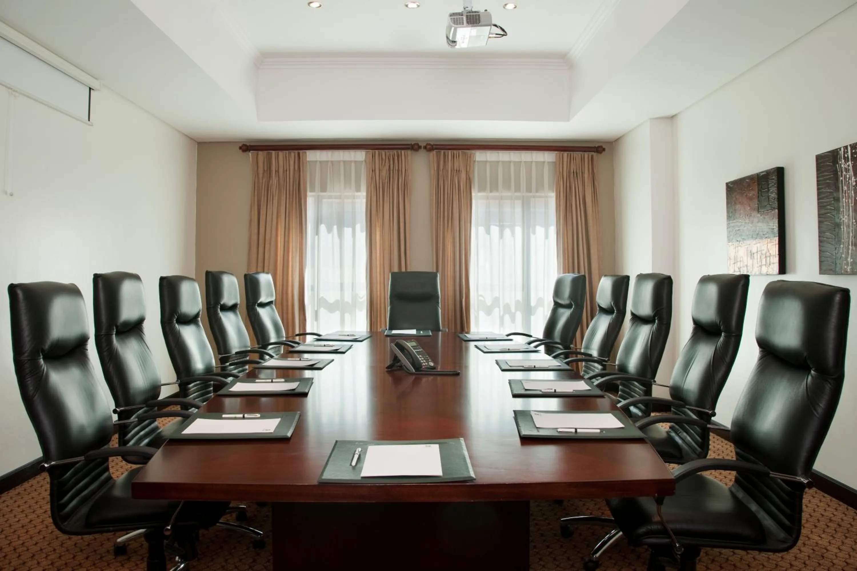 Meeting/conference room in Holiday Inn Sandton, an IHG Hotel