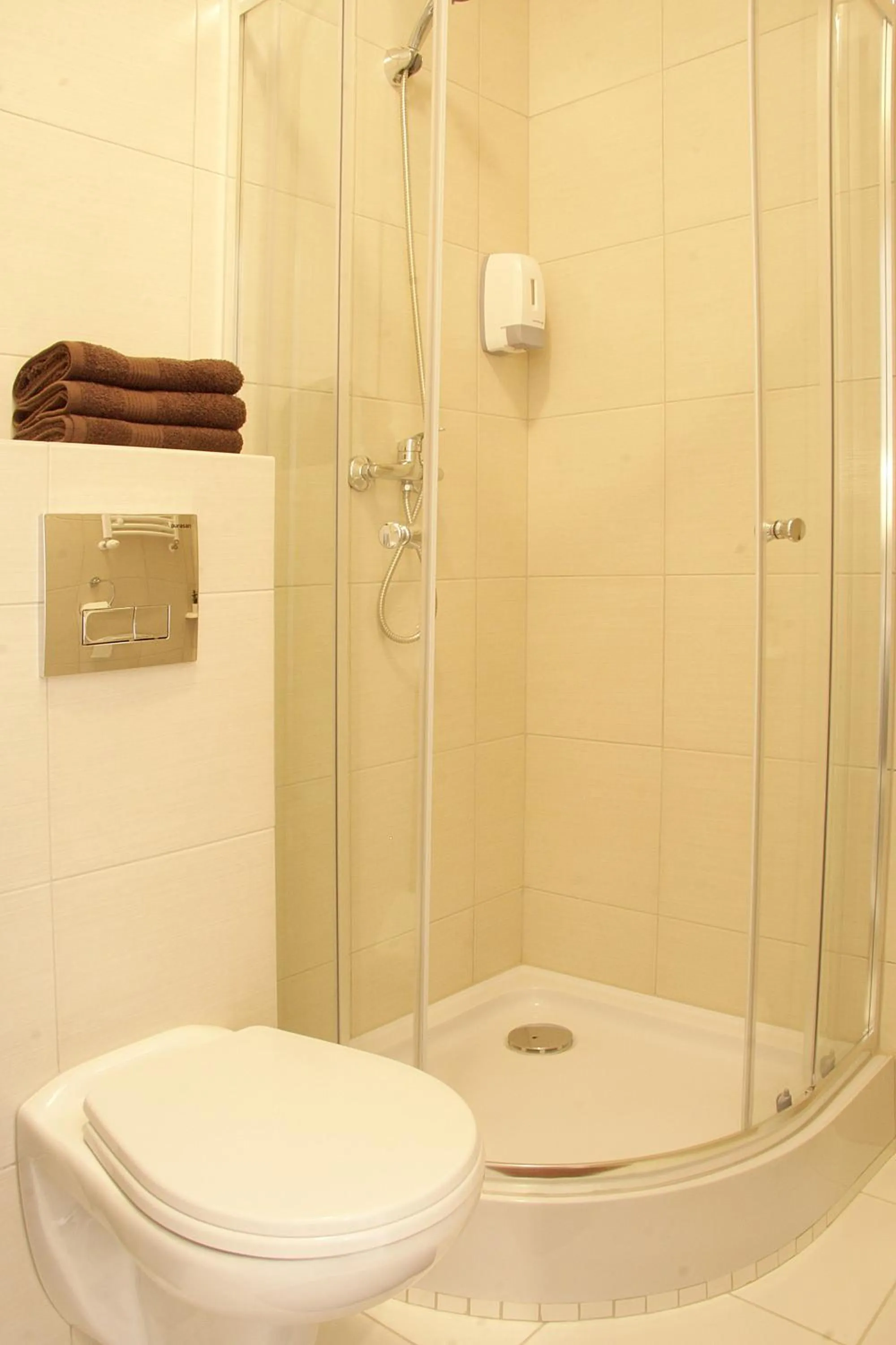 Shower in Rest- Pokoje z Łazienkami
