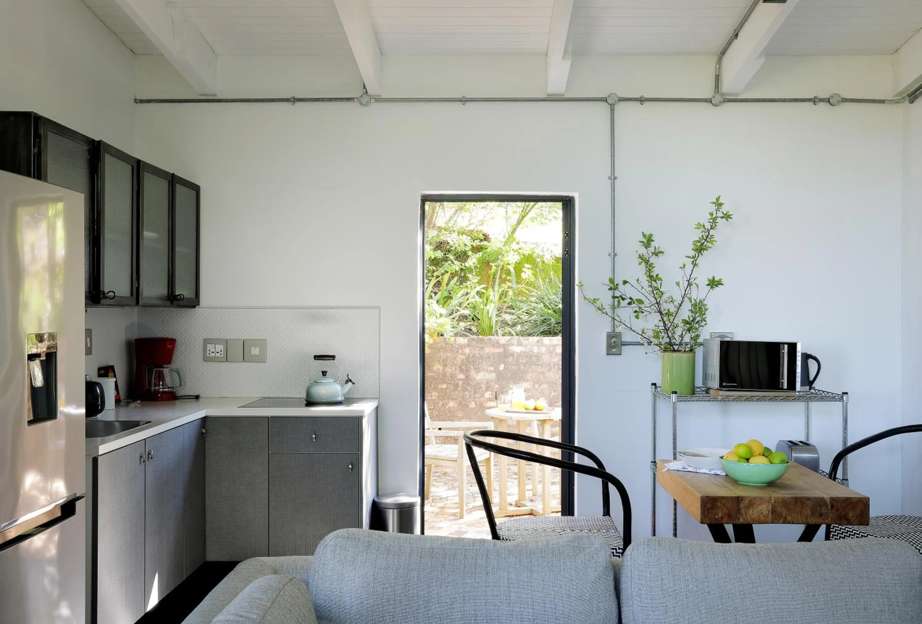 Kitchen or kitchenette in Sugarbird Manor