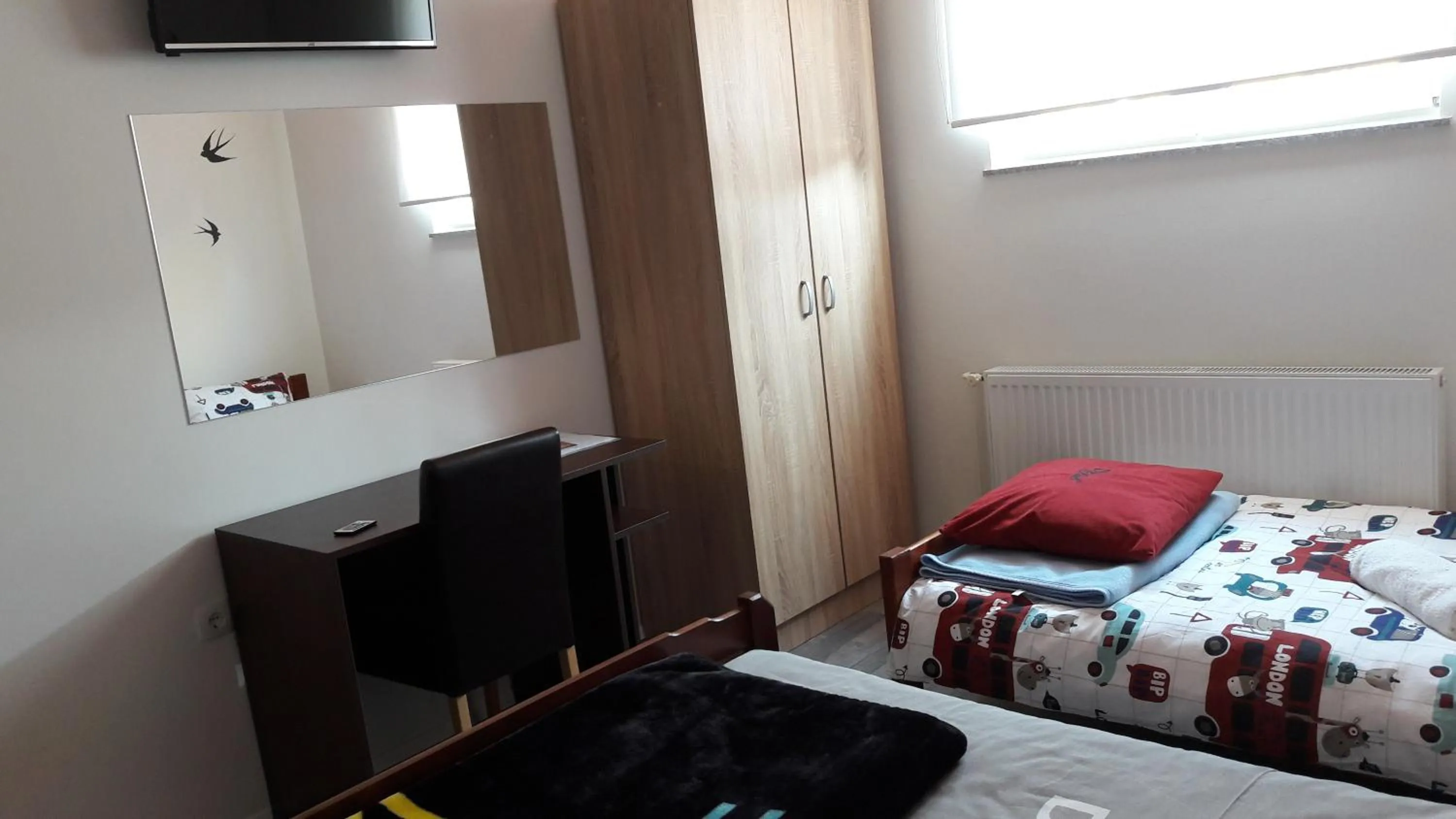 Deluxe Twin Room in Hostel IN Club