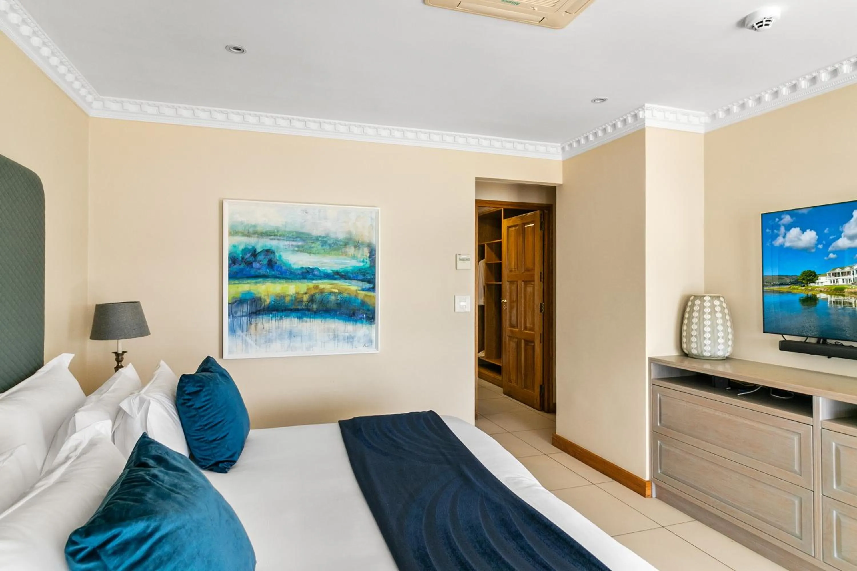 wardrobe, Bed in St. James of Knysna