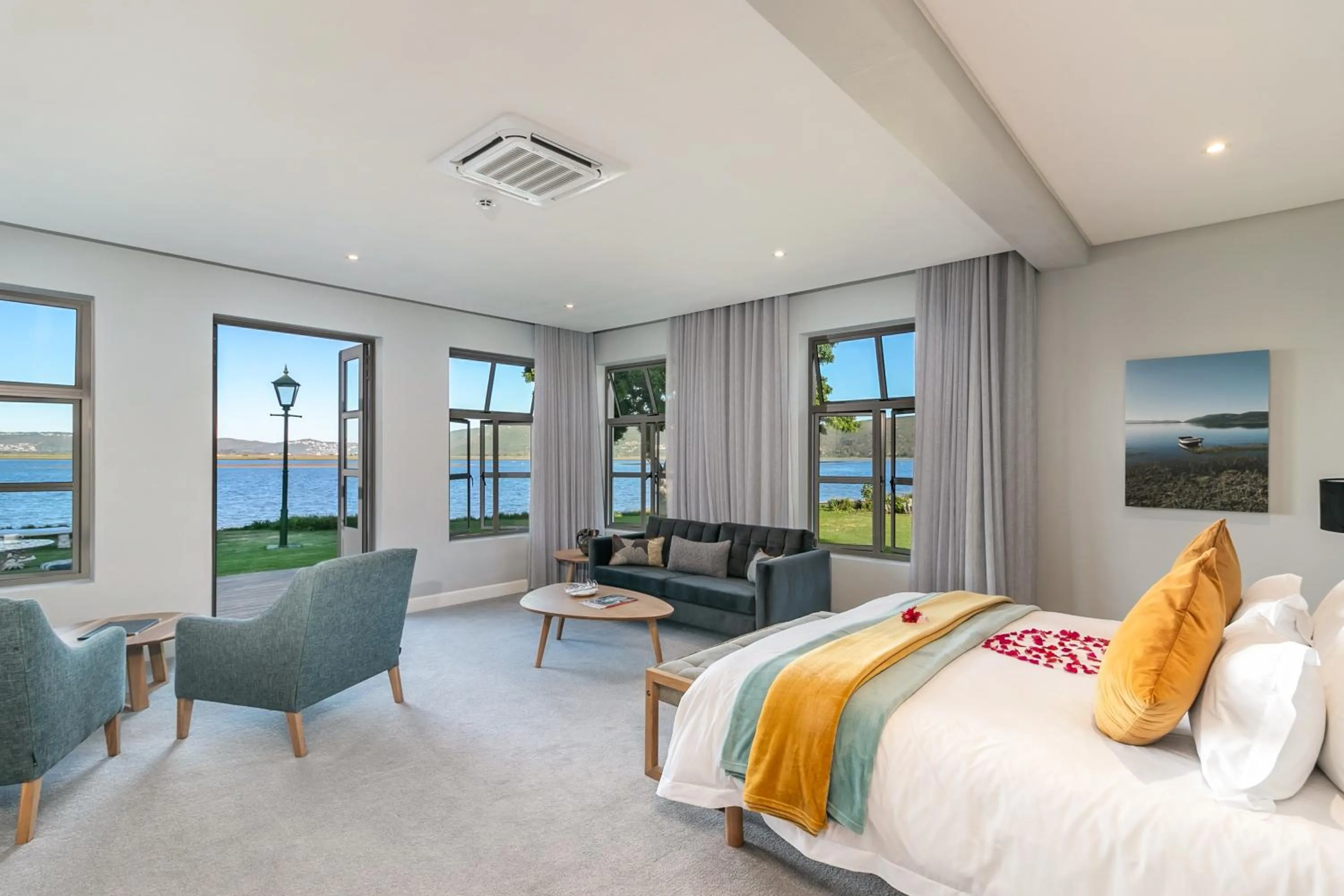 Patio, Bed in St. James of Knysna