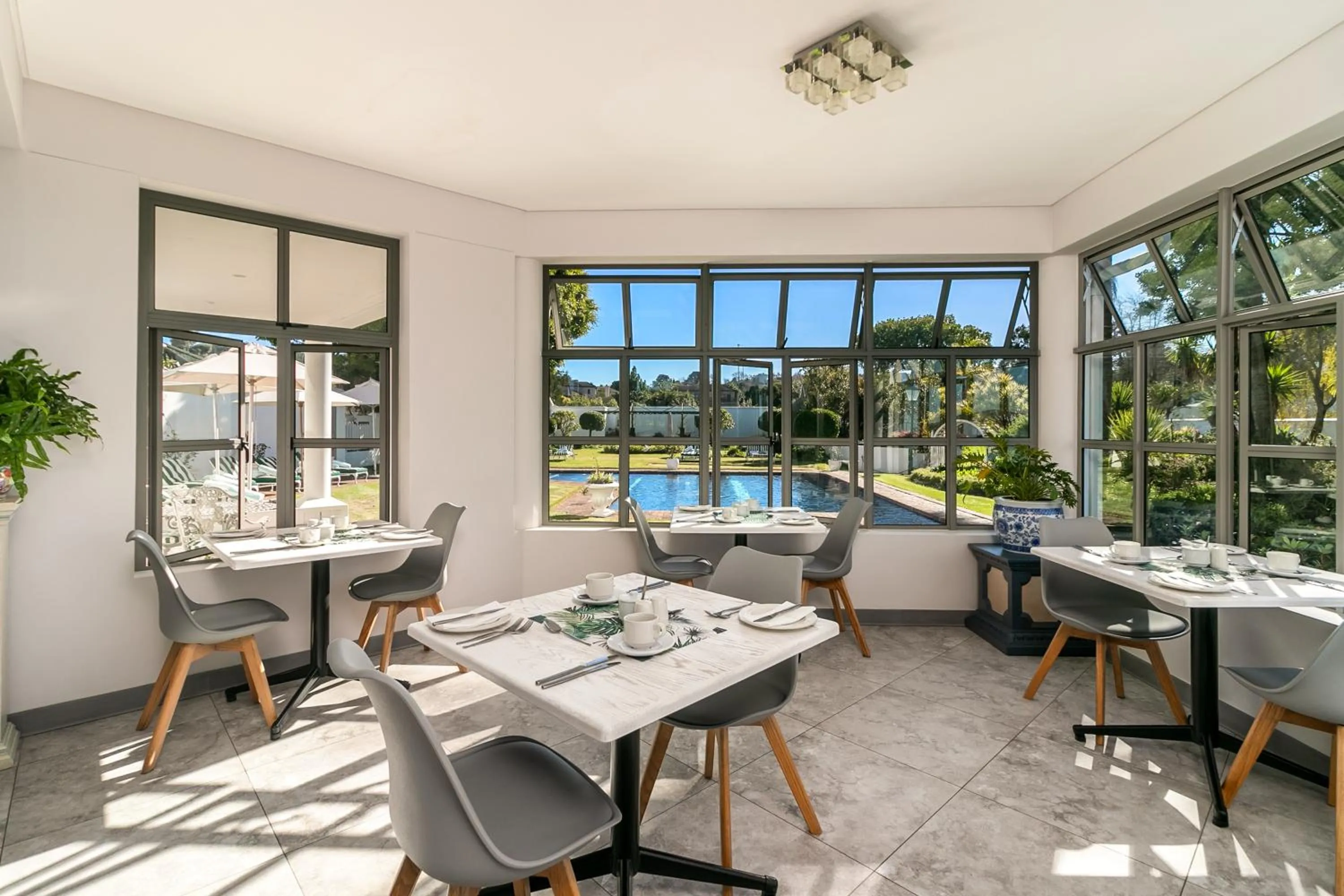 Restaurant/places to eat in St. James of Knysna