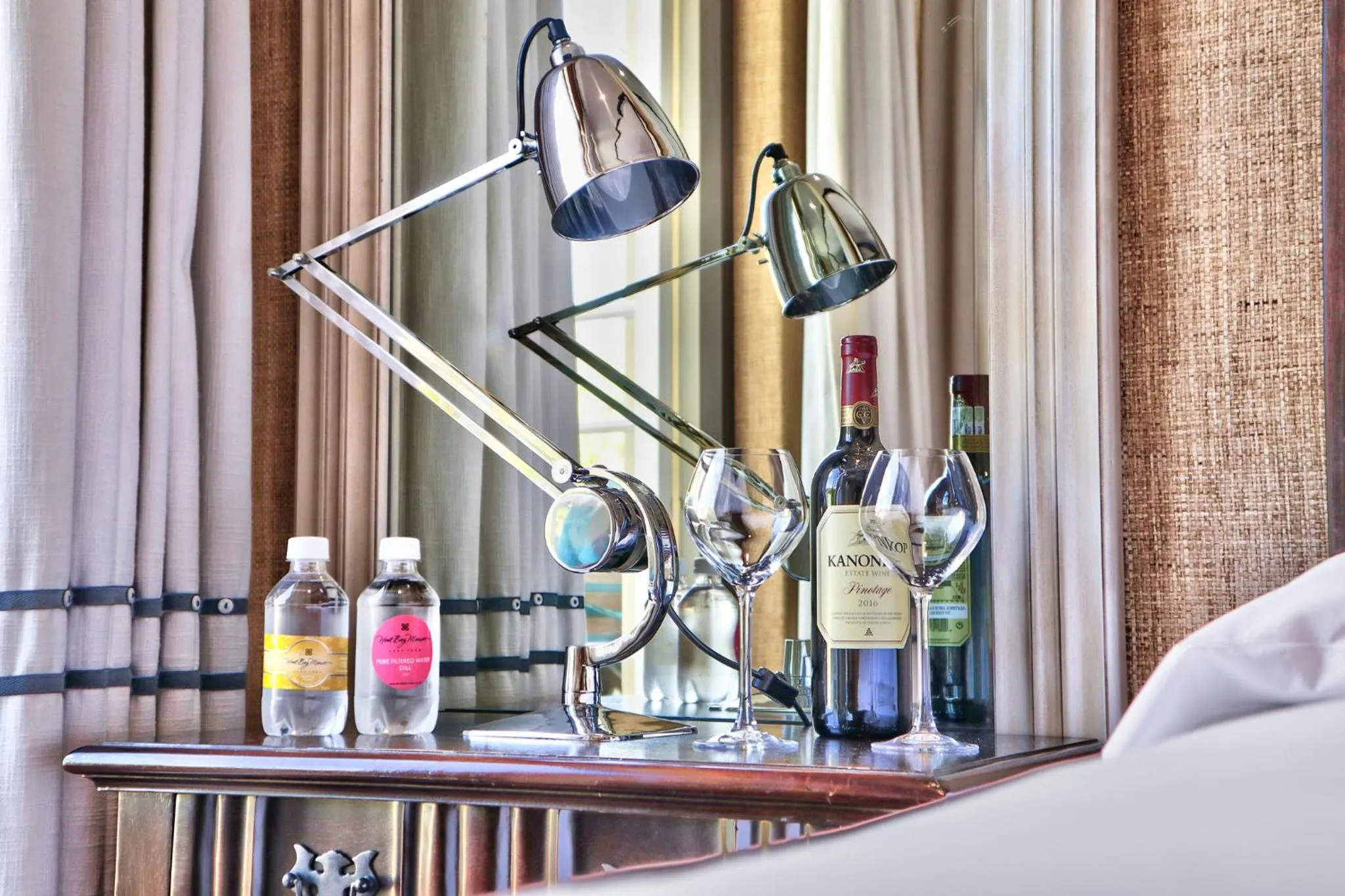 Bedroom, Bed in Hout Bay Manor