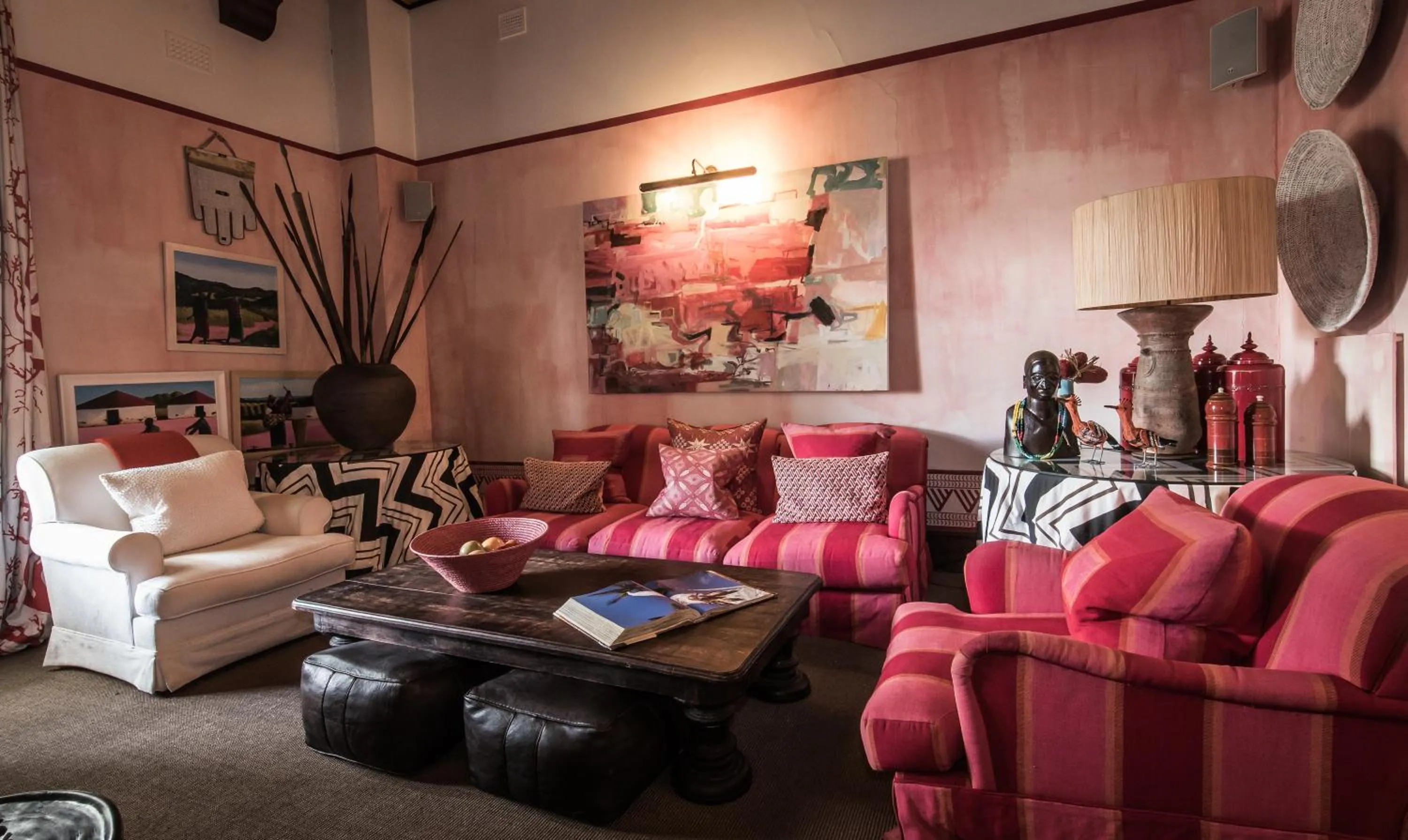 Lounge or bar in Hout Bay Manor