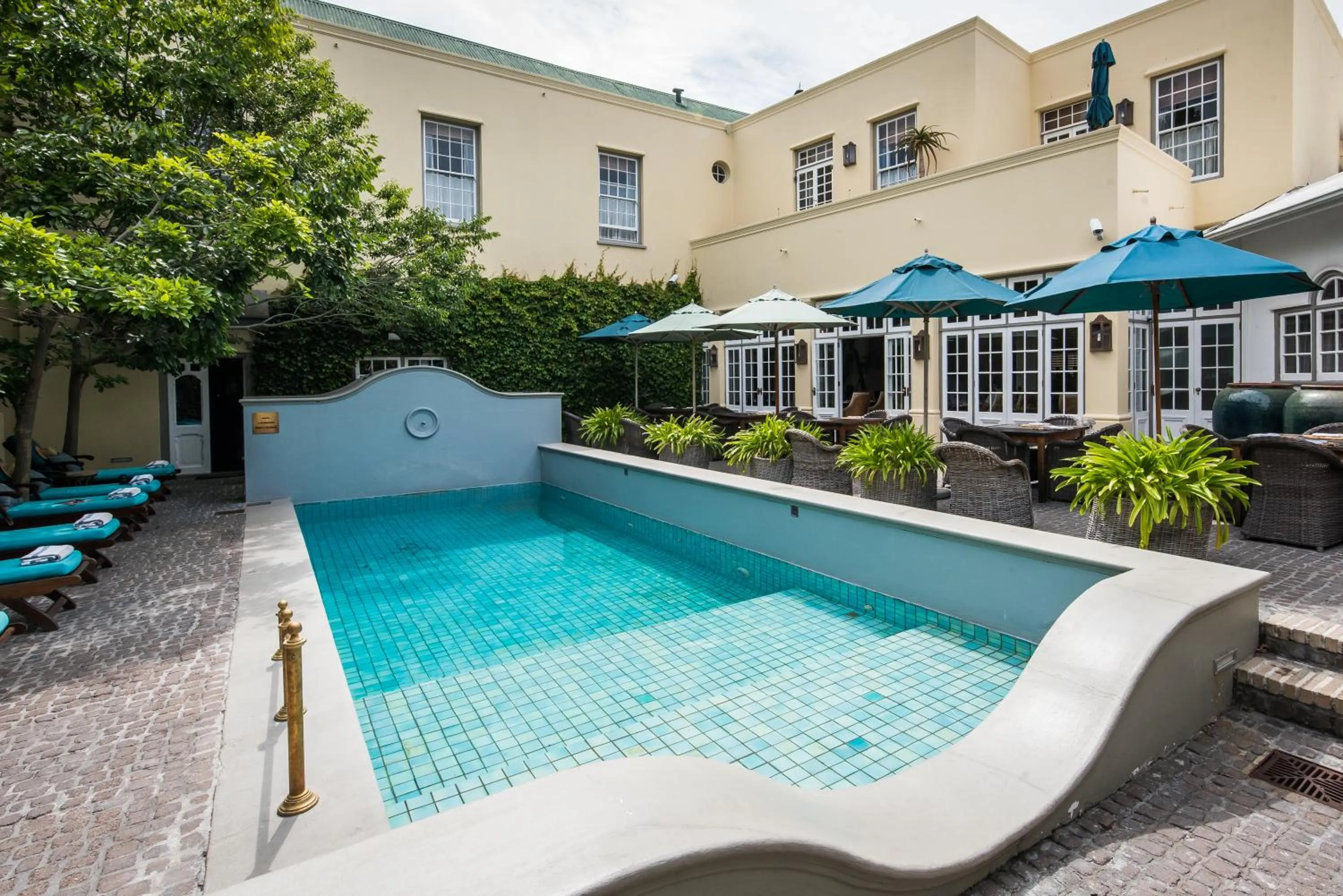 Swimming pool in Hout Bay Manor