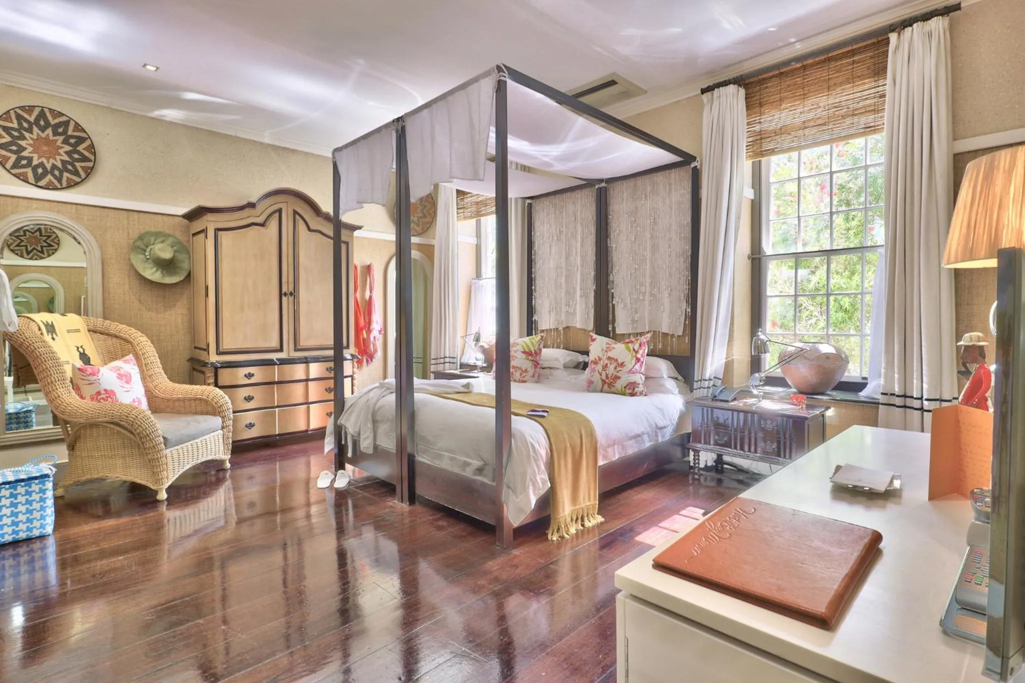 Bedroom, Bed in Hout Bay Manor