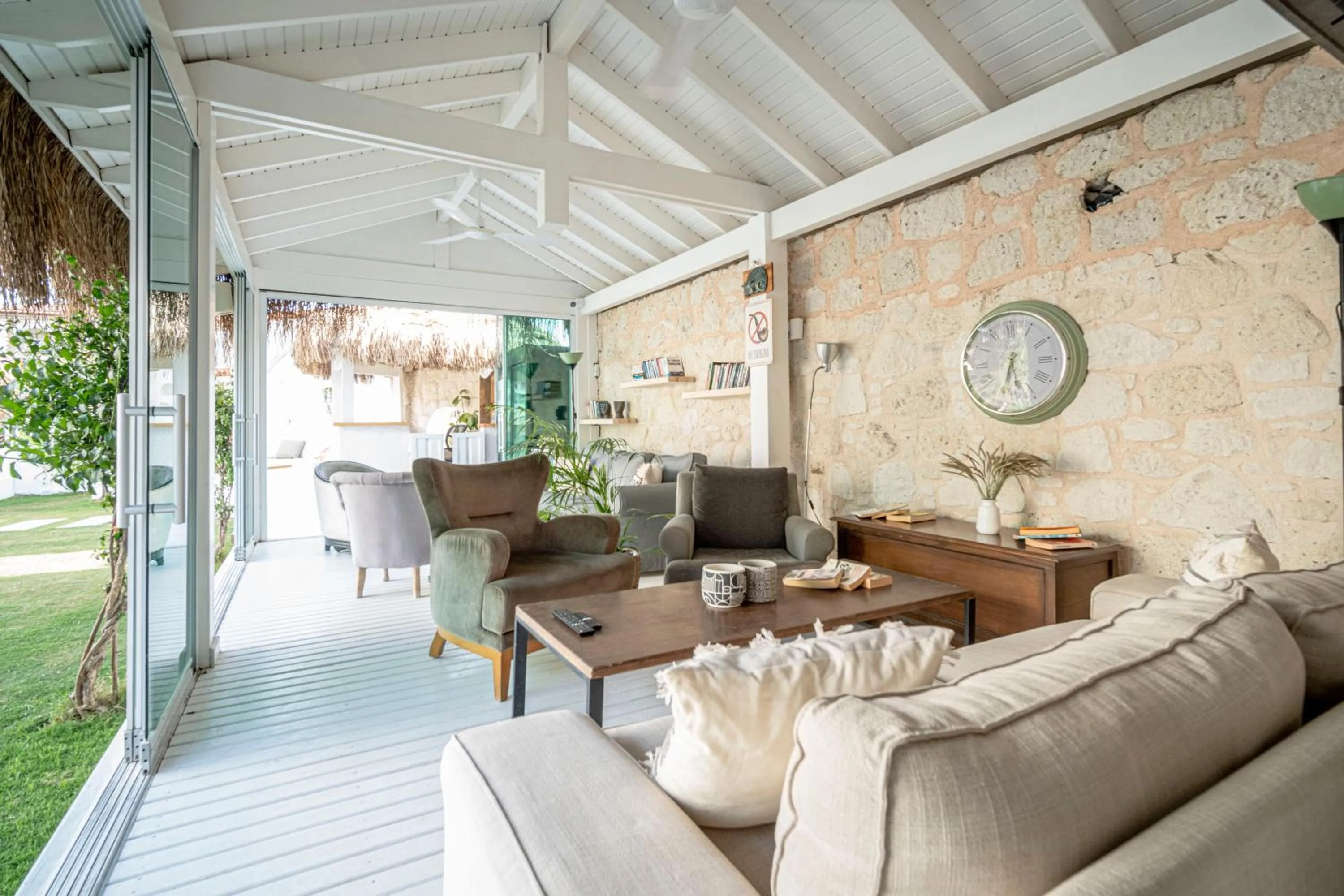 Garden in Sandal Alaçatı - Adult Only