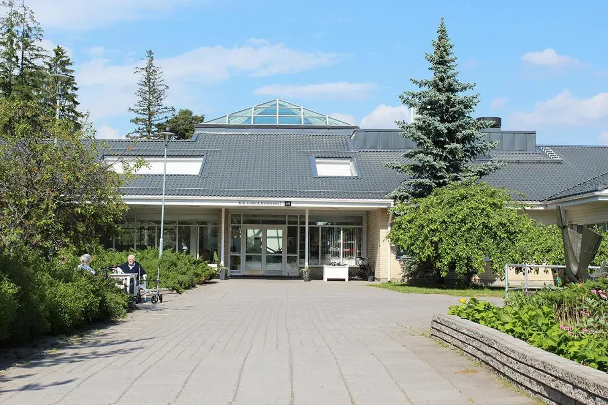 Meri-Karina Meri-Karina