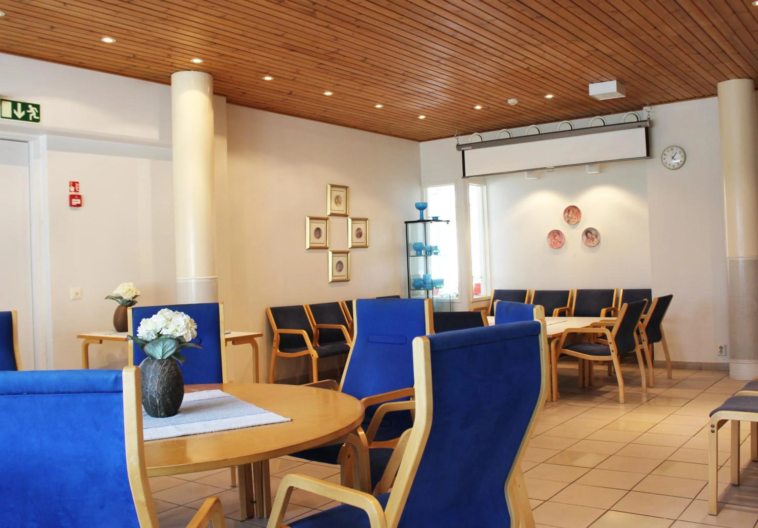 Communal lounge/ TV room in Meri-Karina